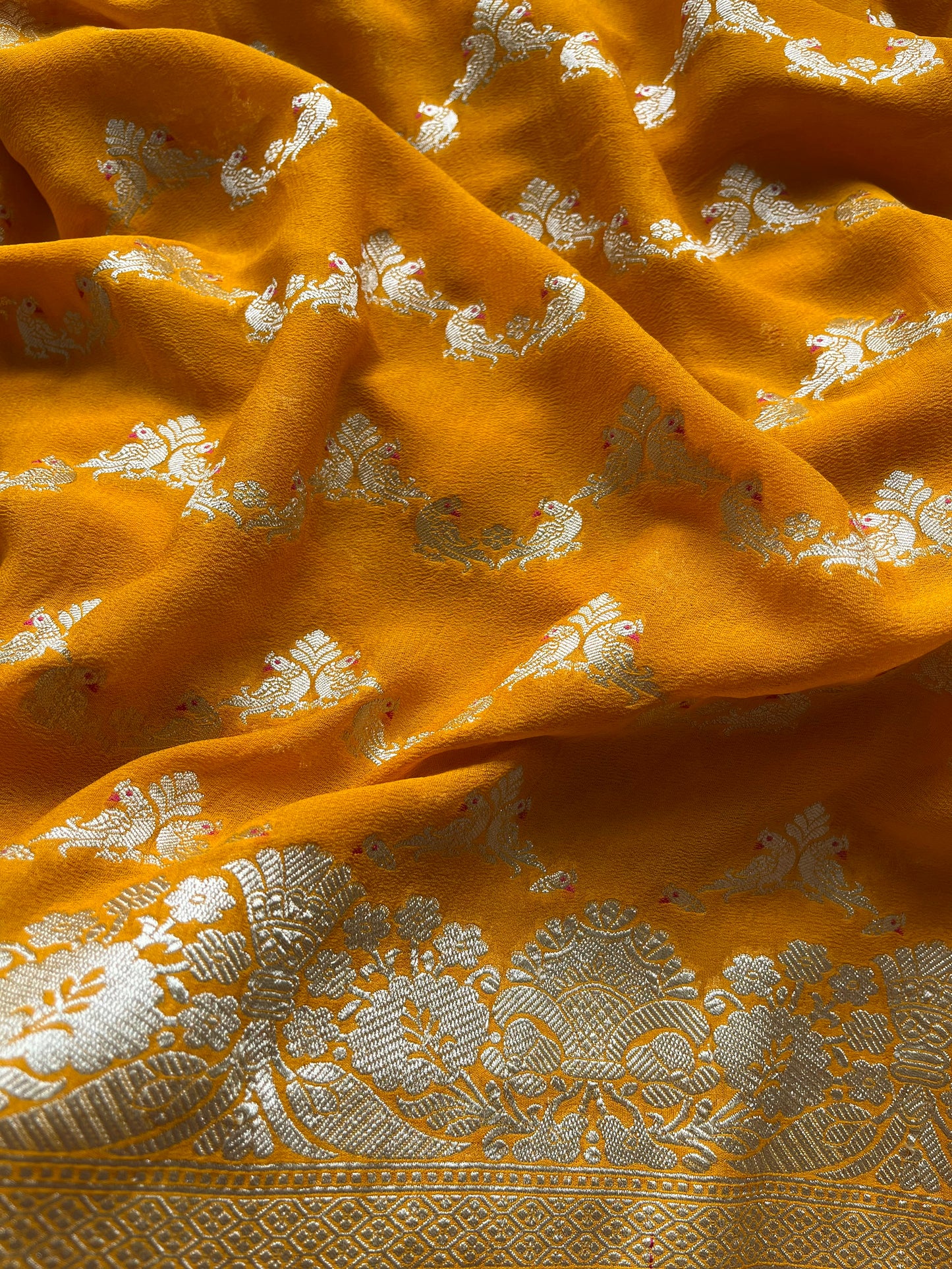 Khaddi Shikargah Yellow Dupatta