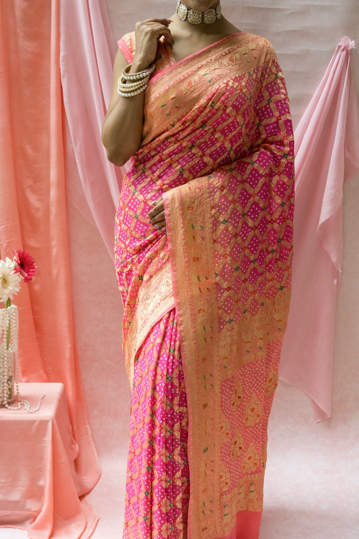 Georgette Figure Weaving Meenakari Ombre Pink Bandhej Saree