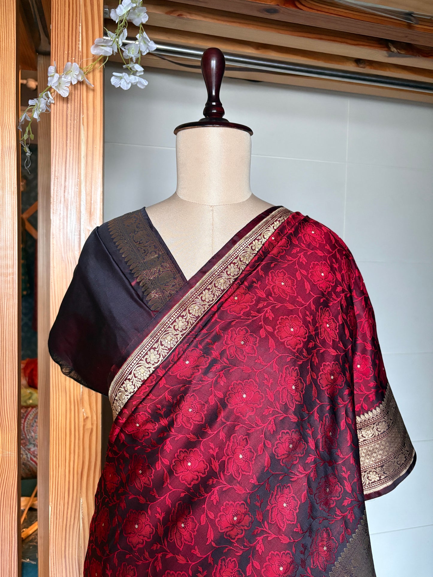 Red Floral Tanchoi With Zari Saree