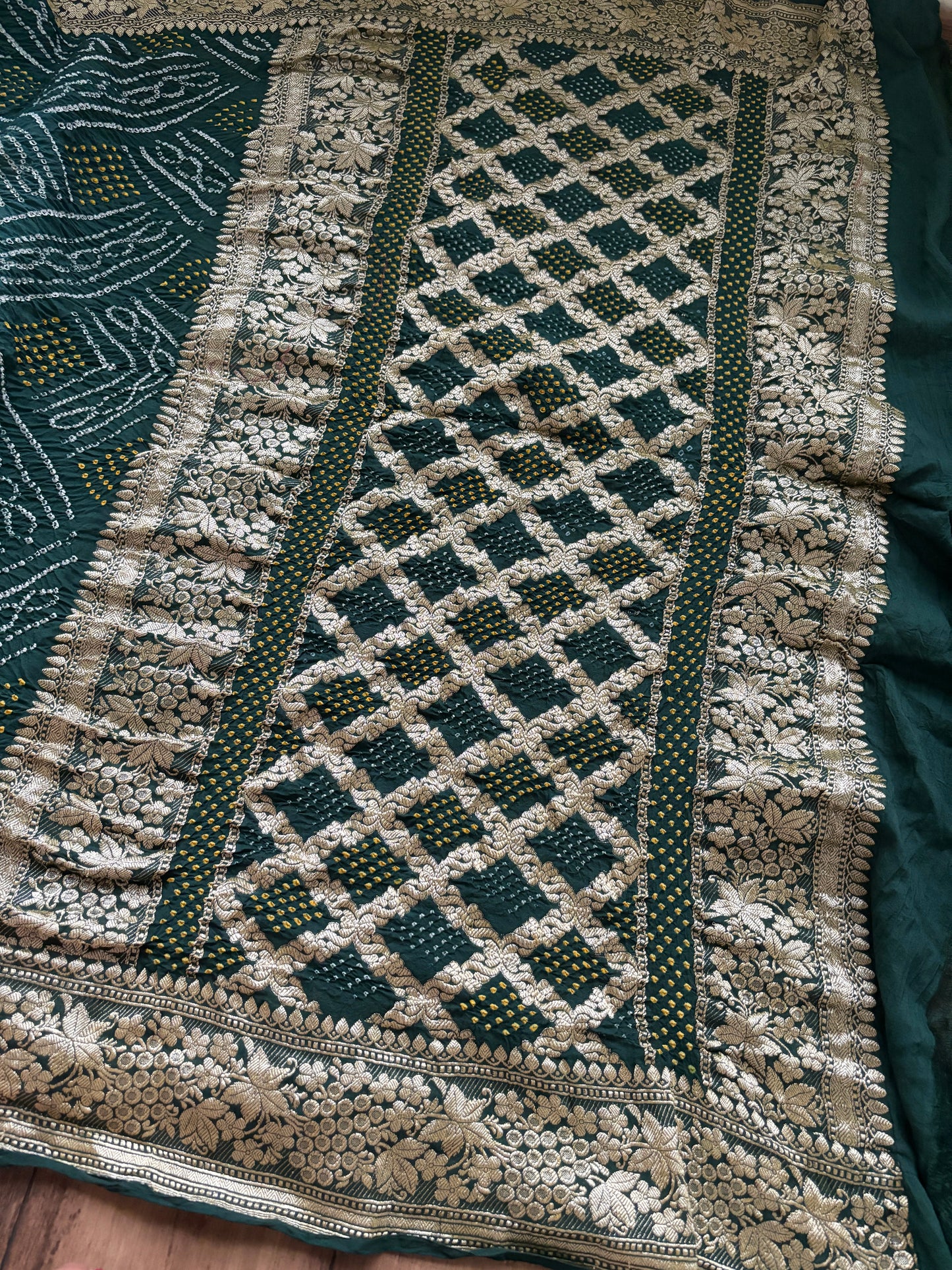 Green Shaded Bandhani with Floral Border Saree