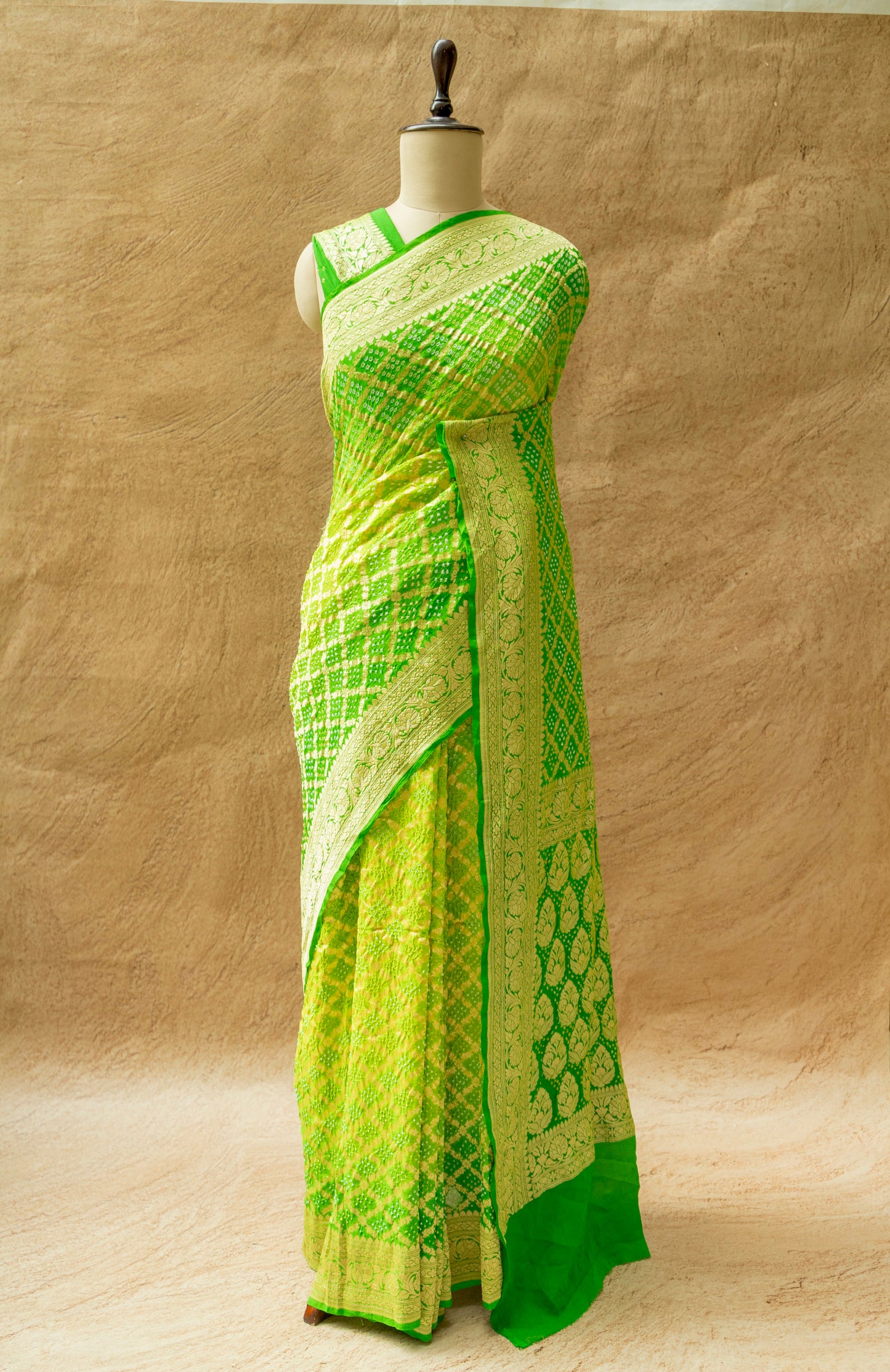Neemzari Rai Dana Georgette Green Saree