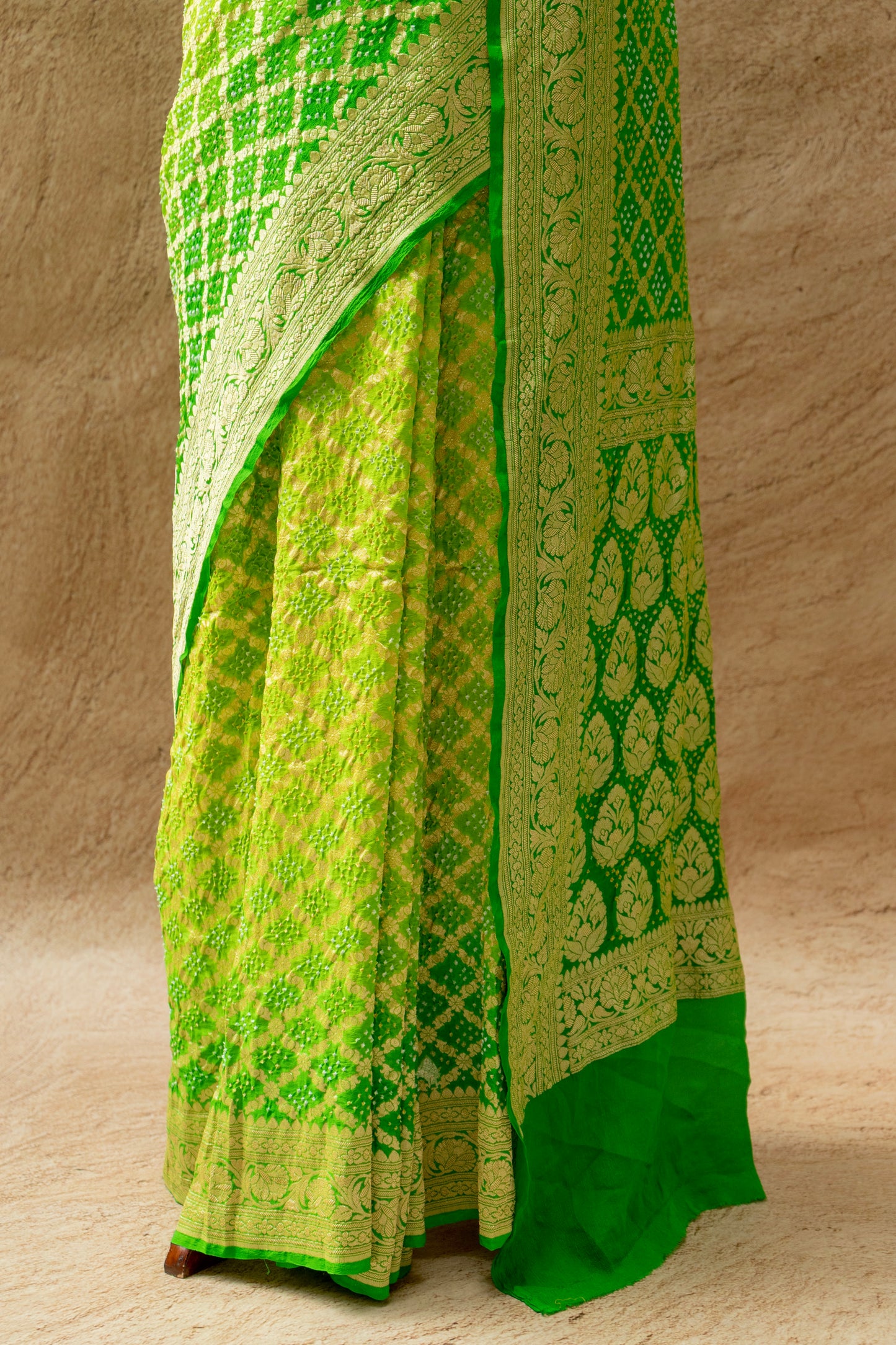 Neemzari Rai Dana Georgette Green Saree