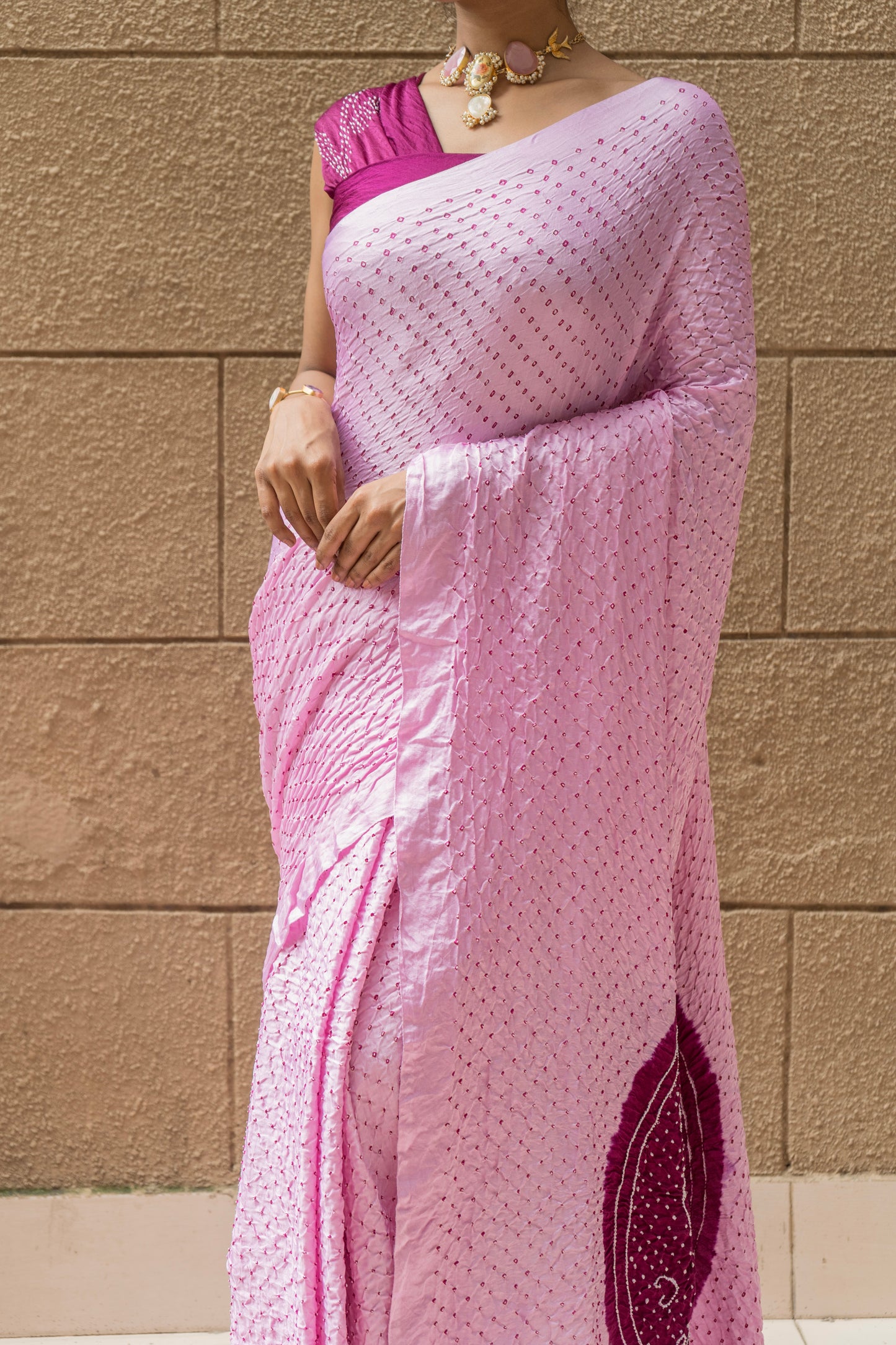 Gajji Purple Round Palla (Pink) Bandhej Saree