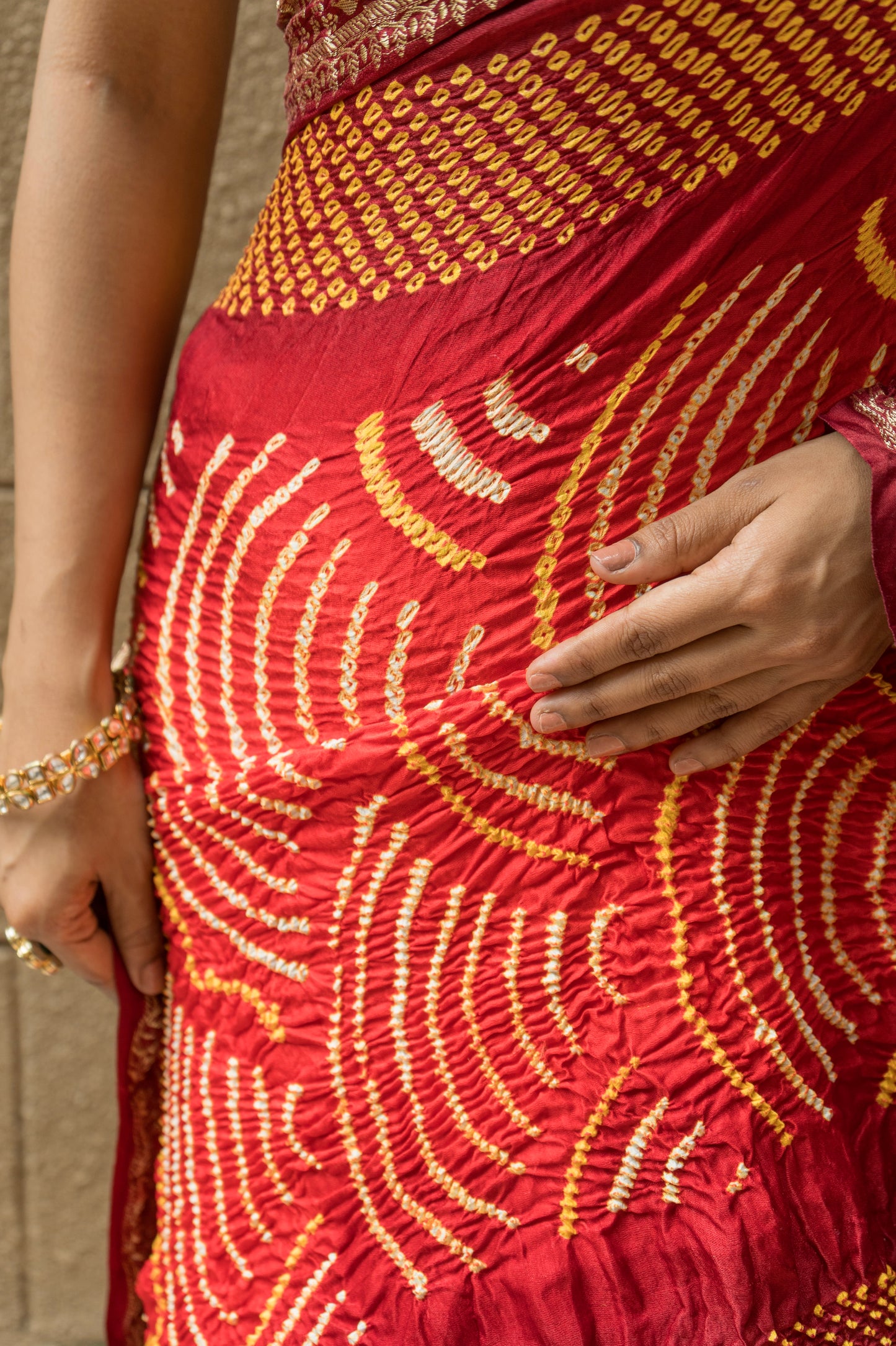 Gajji Ombre Orange-Red Rai Dana Figure Weaving Saree