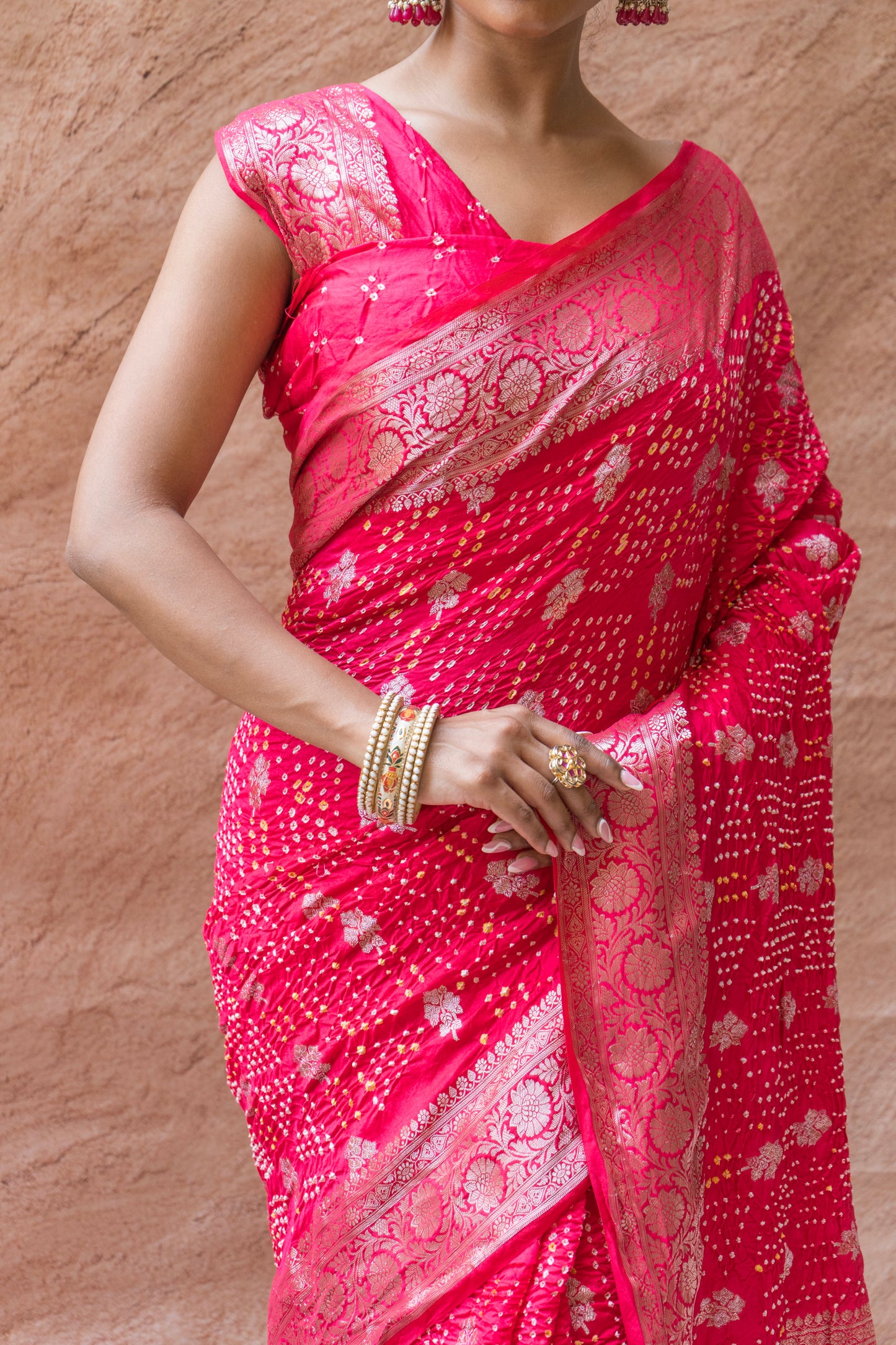 Chiniya Sona Rupa Booti Bandhej Pink Saree