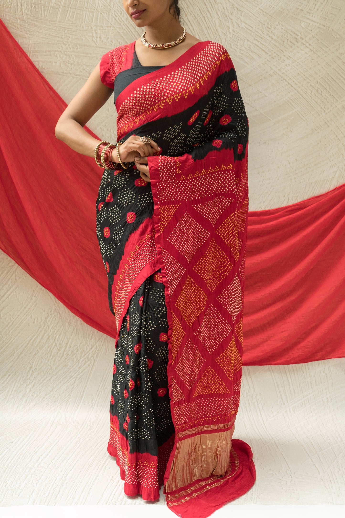 Gajji Red Black Bandhej Saree