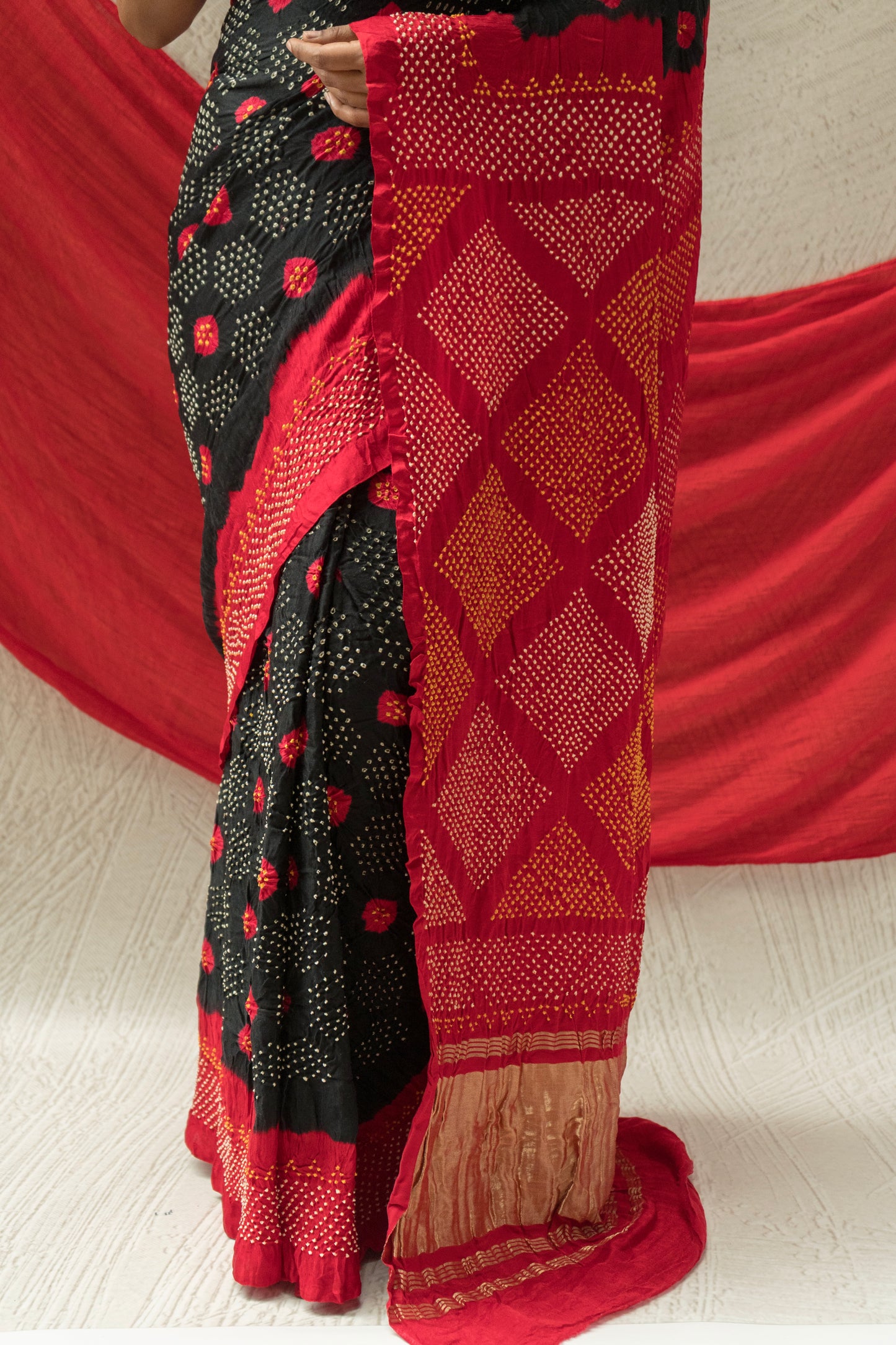 Gajji Red Black Bandhej Saree