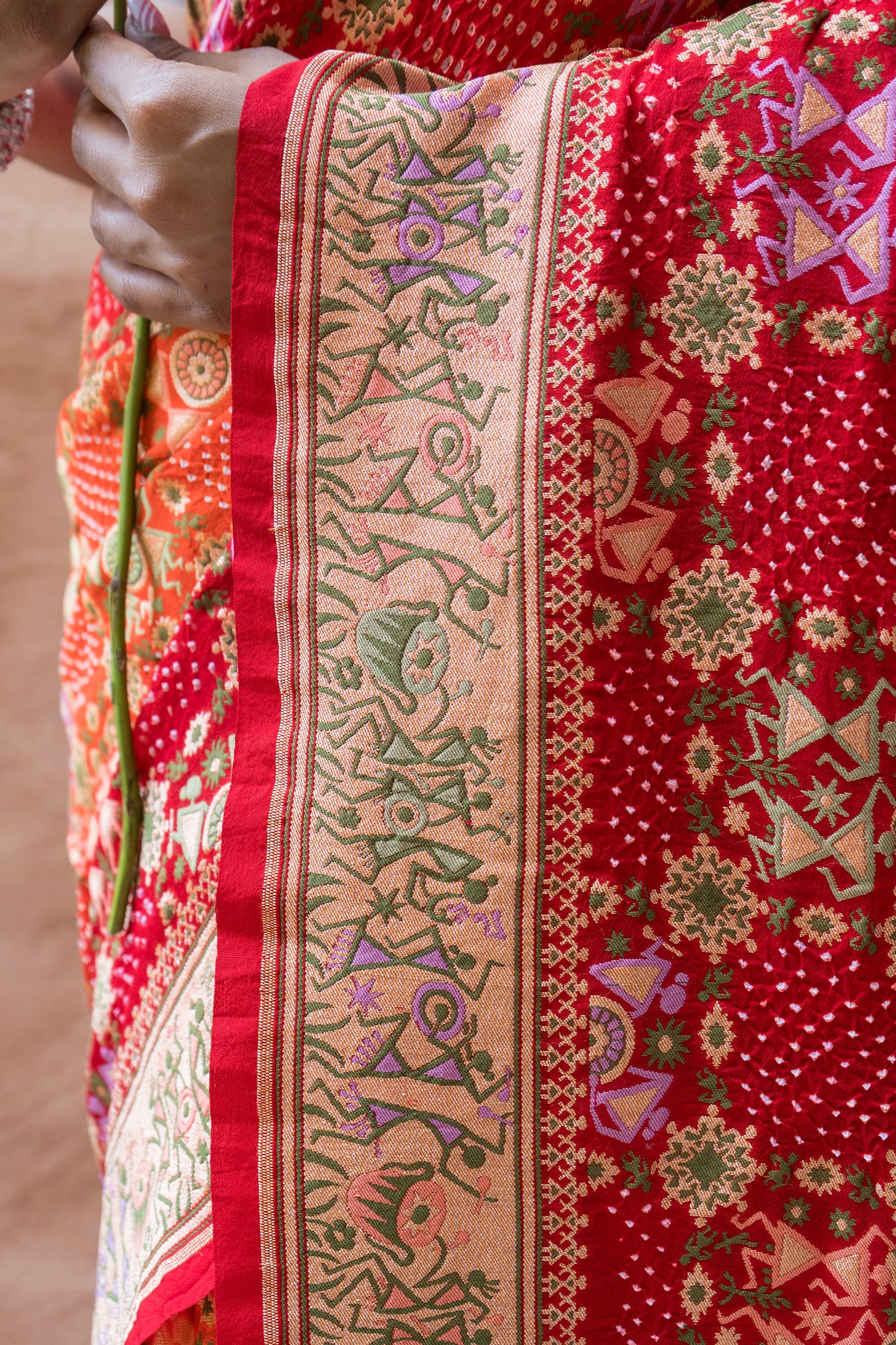 Georgette Warli Jaal Weaving Ombre Orange-Red Bandhej Saree