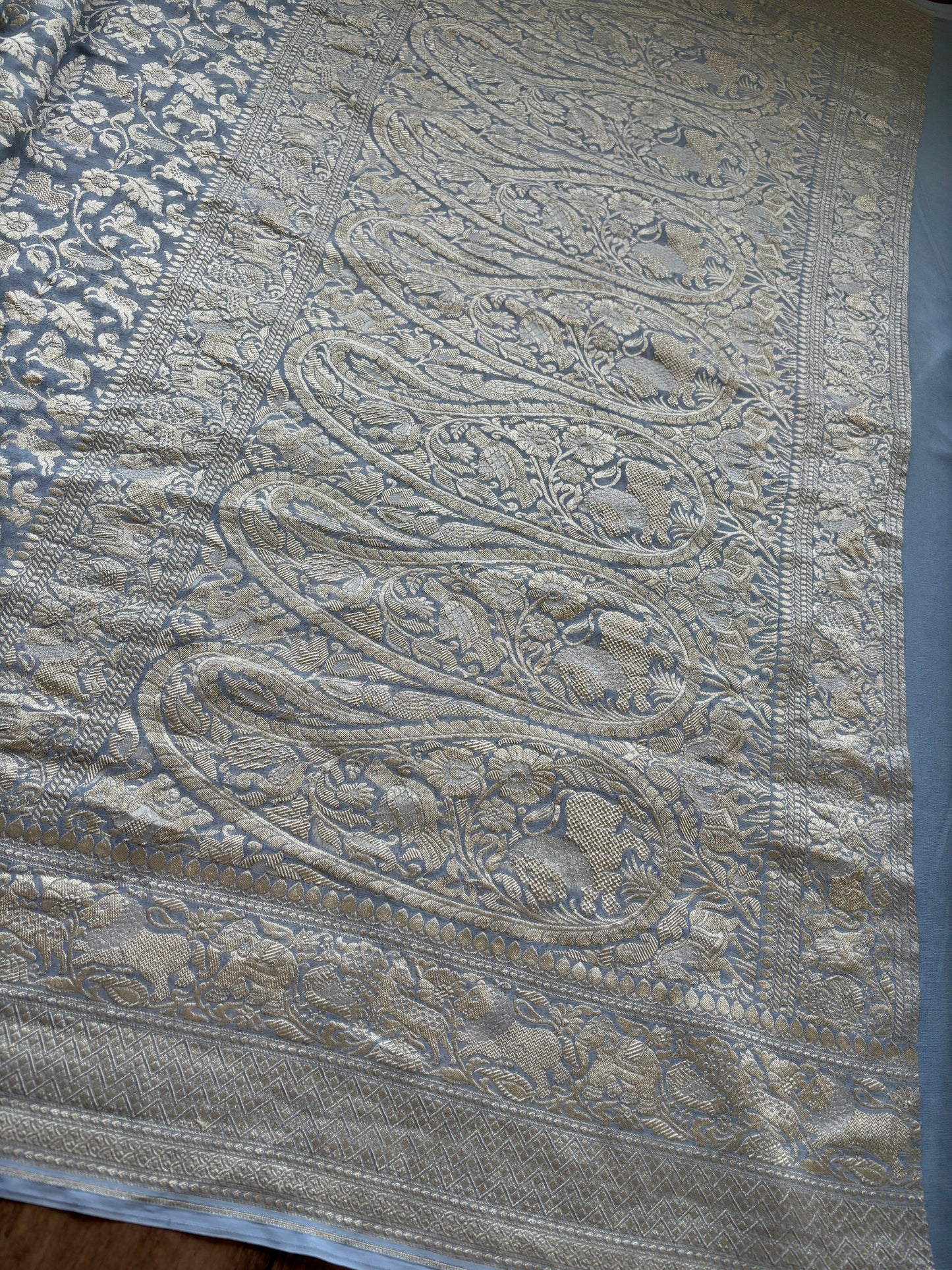 Shikargah Jaal Khaddi Grey Saree