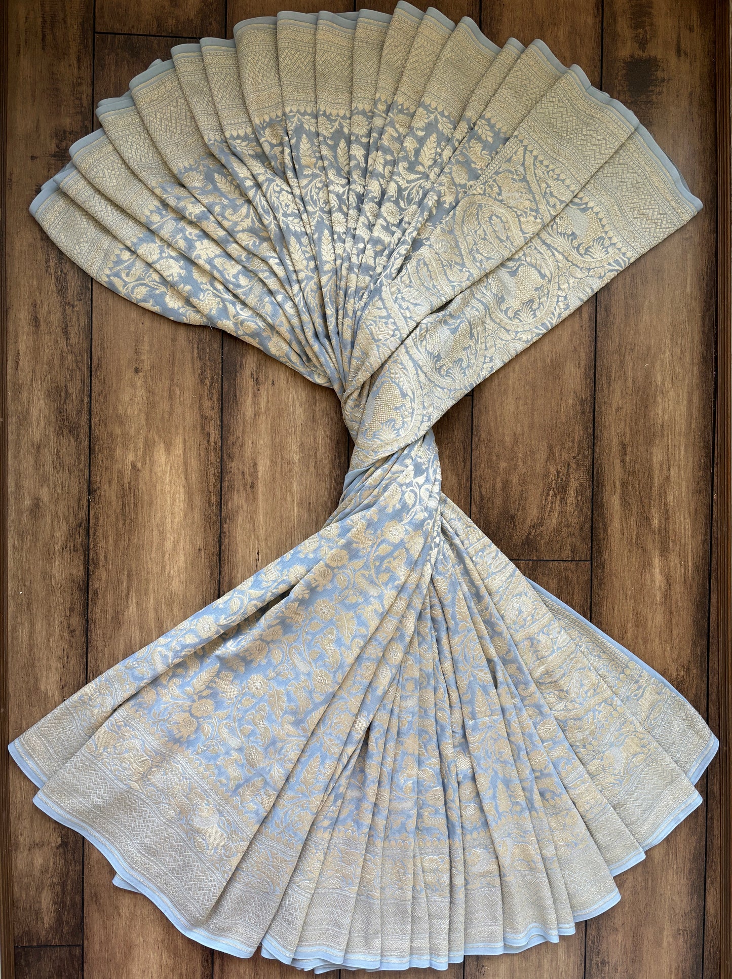 Shikargah Jaal Khaddi Grey Saree