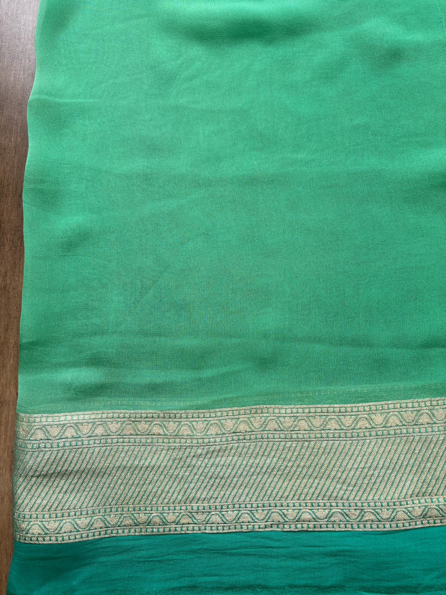 Shaded Shikargah Khaddi Georgette Saree