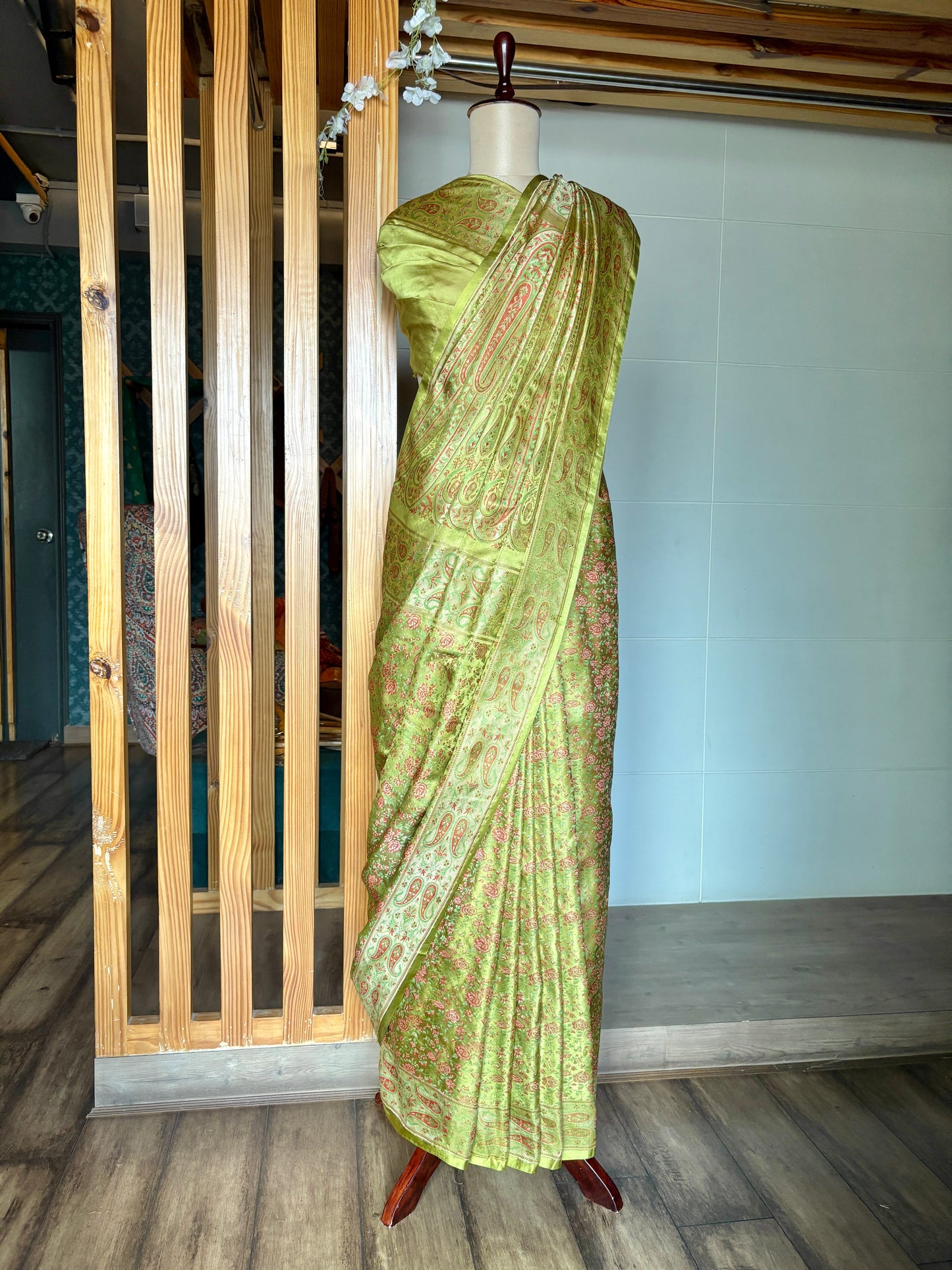 Floral Tanchoi Pastel Green Saree