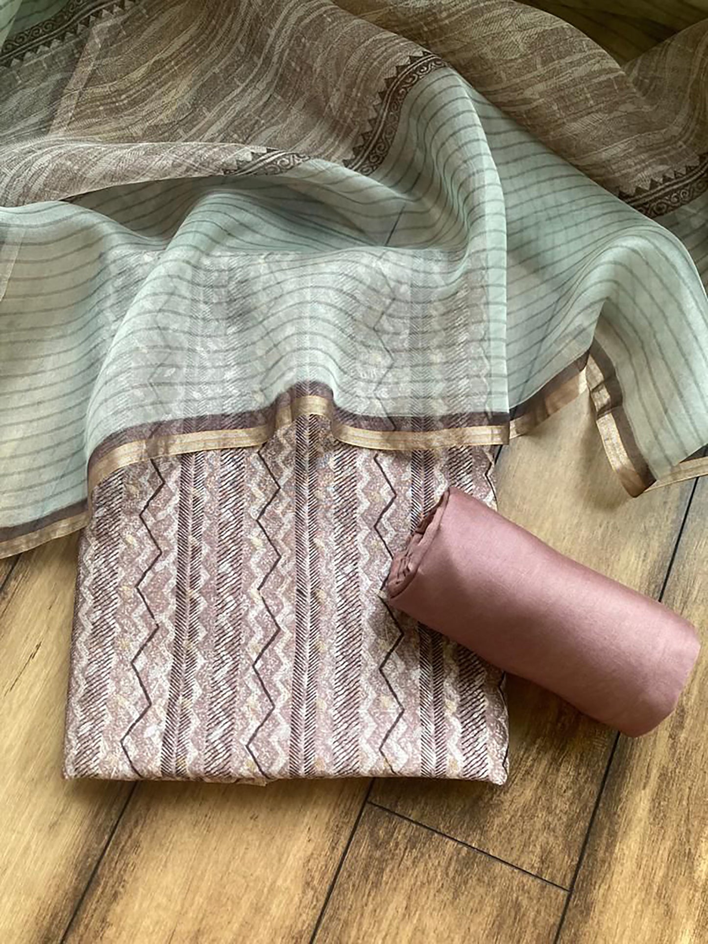 Handloom Printed Kora Set