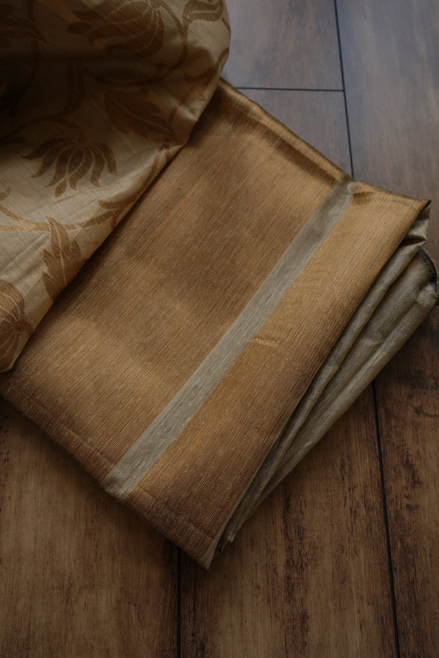 Matka Silk Saree (Chikoo)