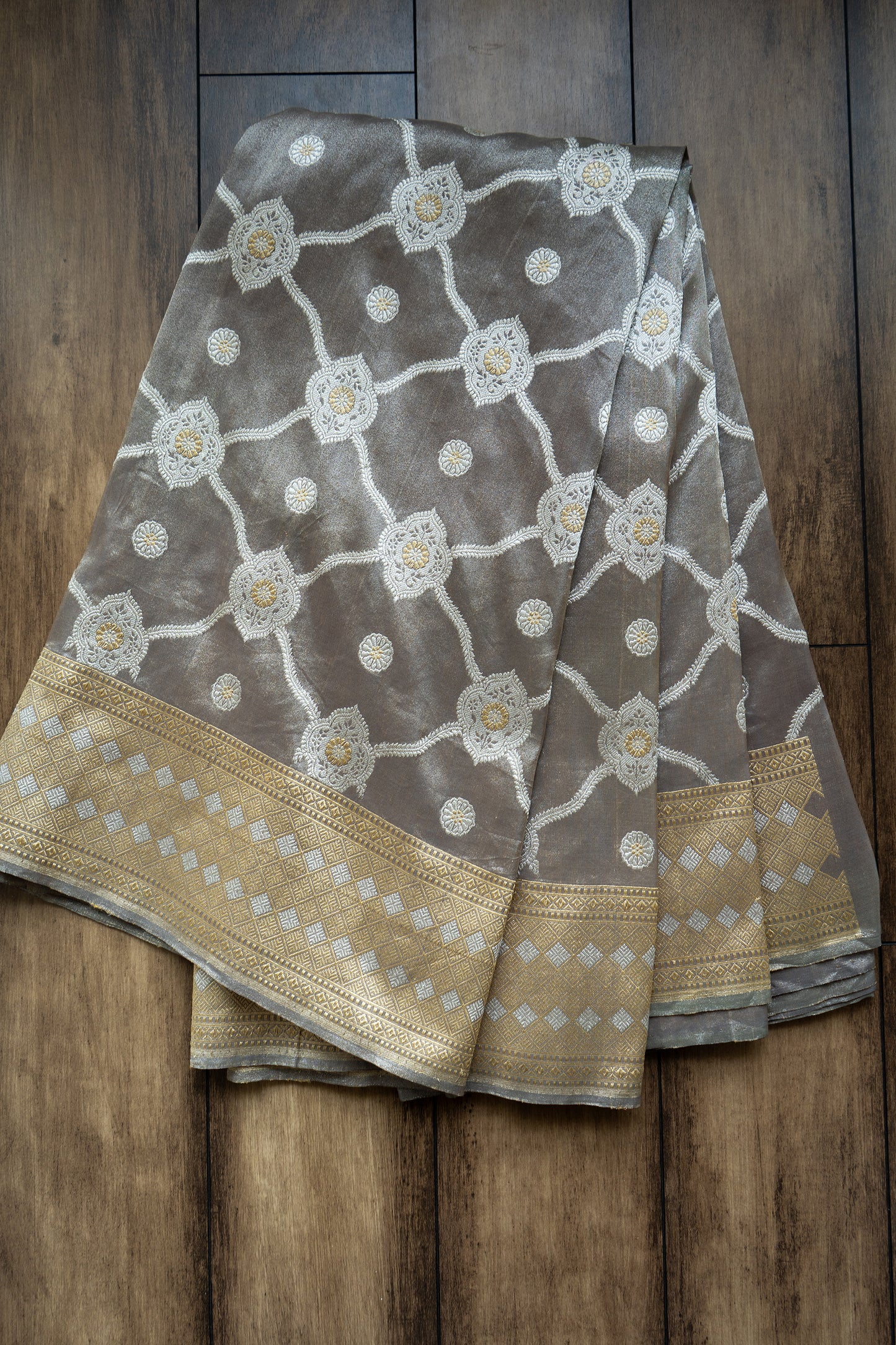 Handloom Tissue Kadhua Jangla Saree