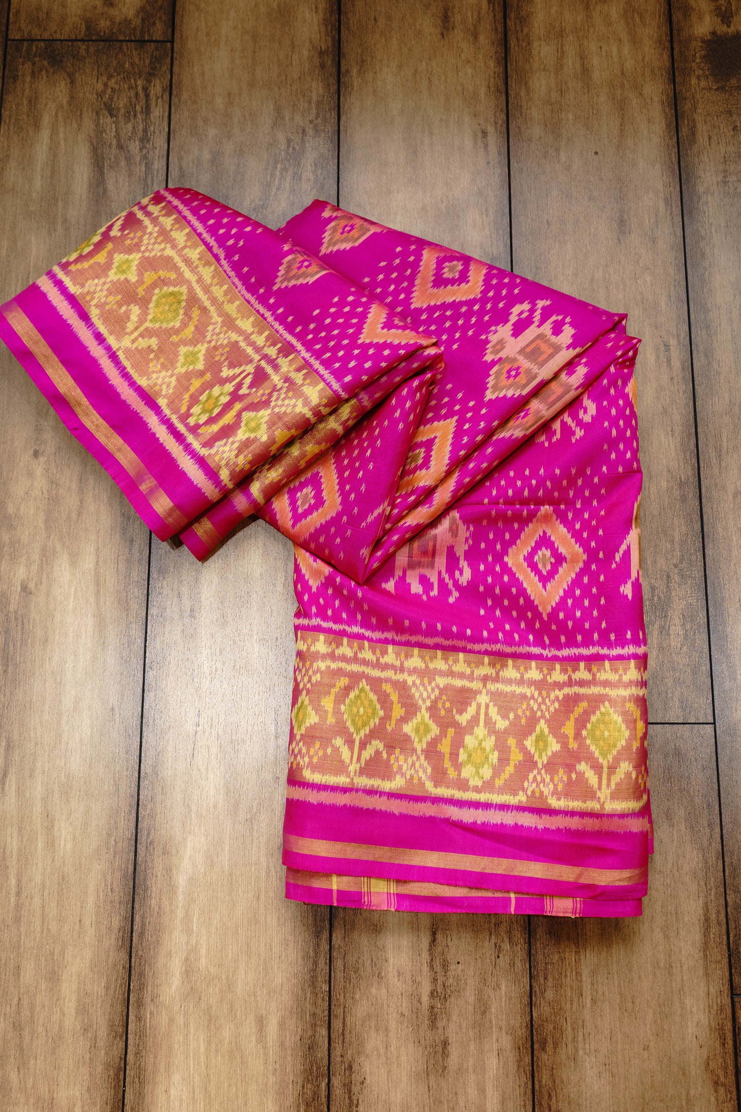 Ikkat Dhoop Chaav Rani Saree