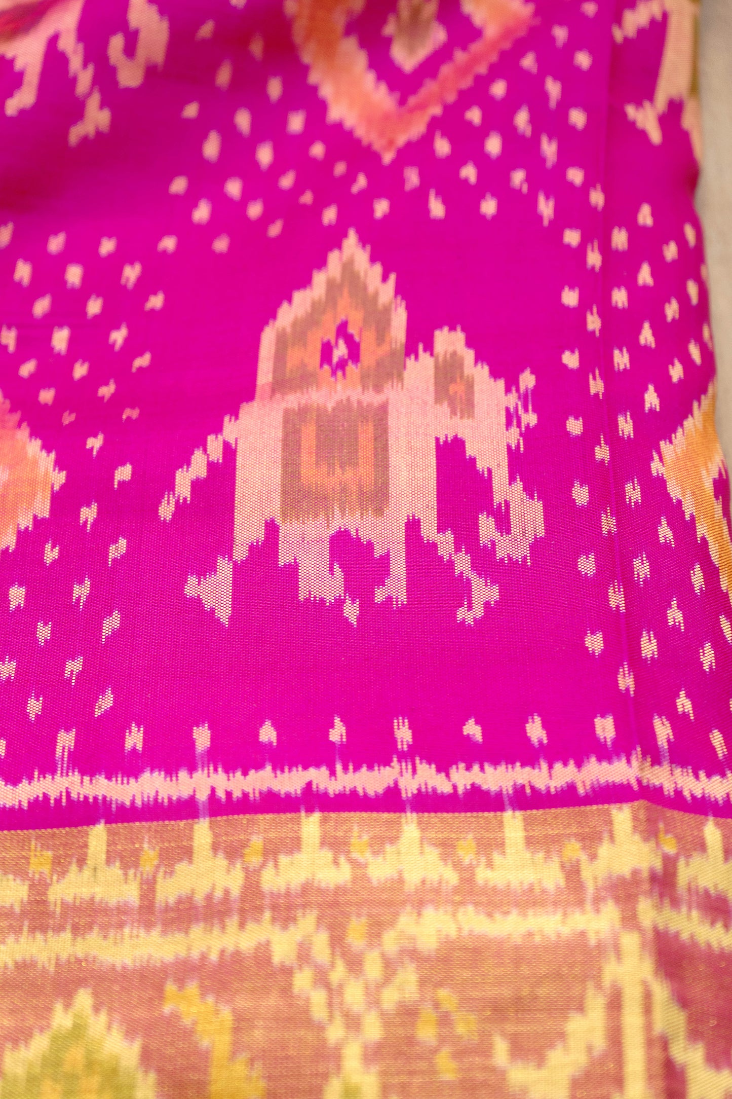 Ikkat Dhoop Chaav Rani Saree