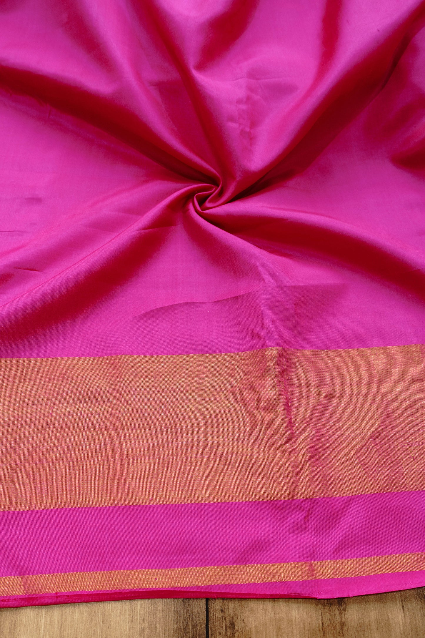 Ikkat Dhoop Chaav Rani Saree
