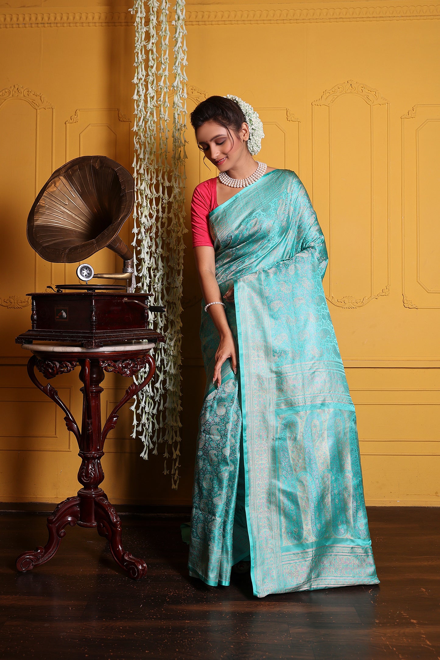 Resham Tanchoi Sea Green Saree