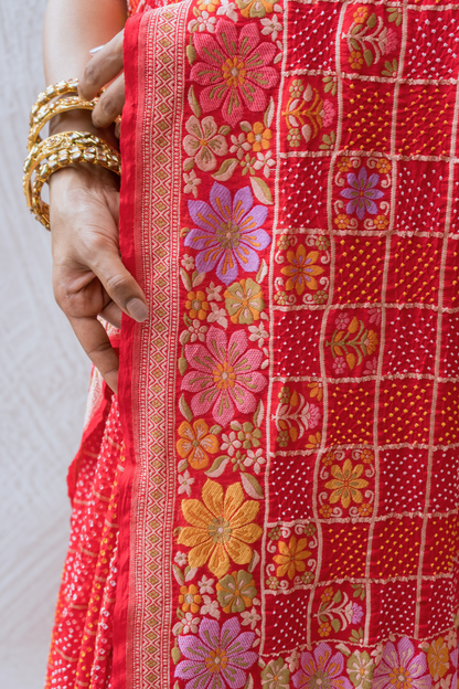 Georgette Checks Floral Jaal Red Bandhej Saree