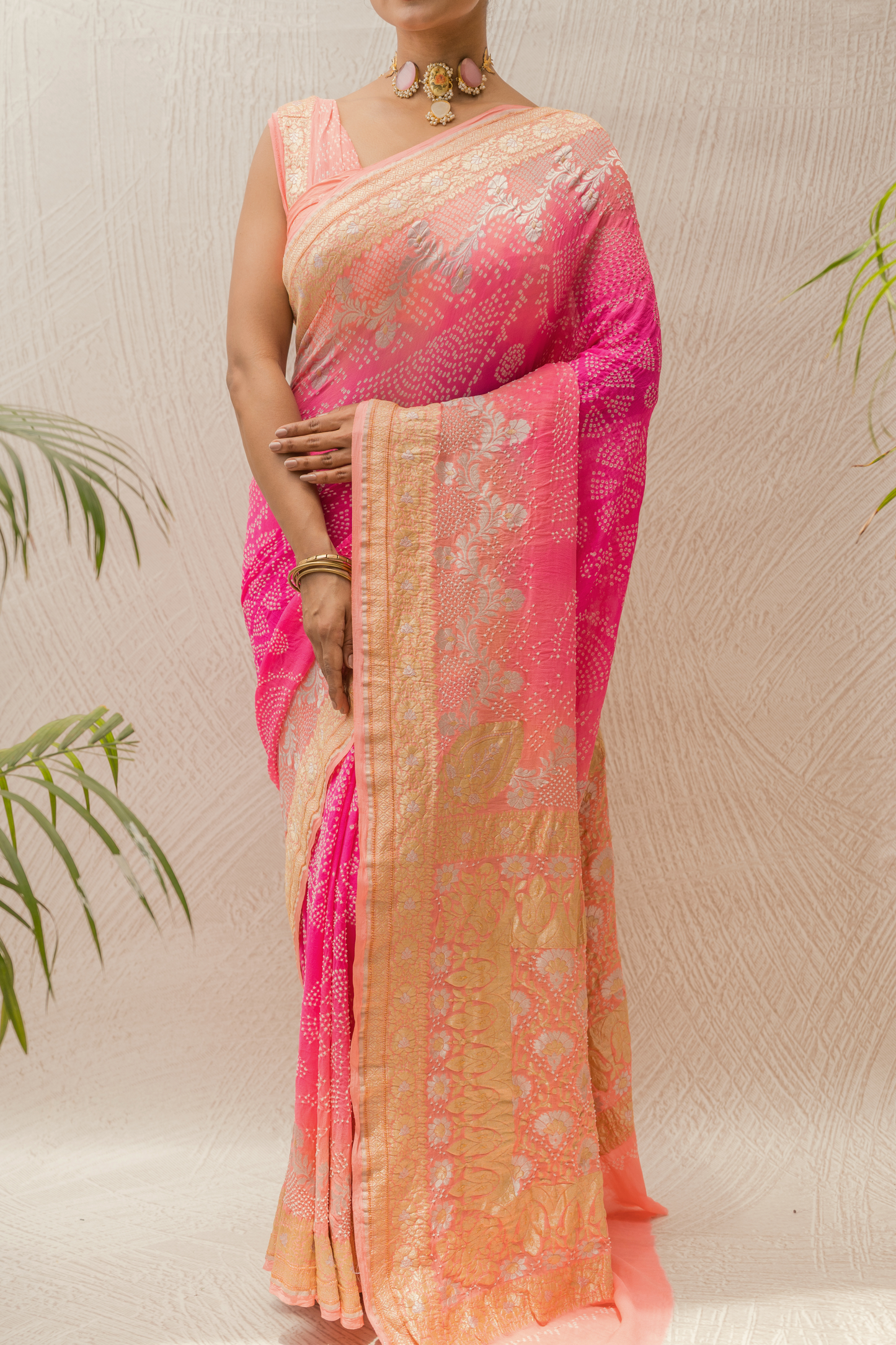 Georgette Sona Rupa Kadhua Ombre Peach-Pink Bandhej Saree