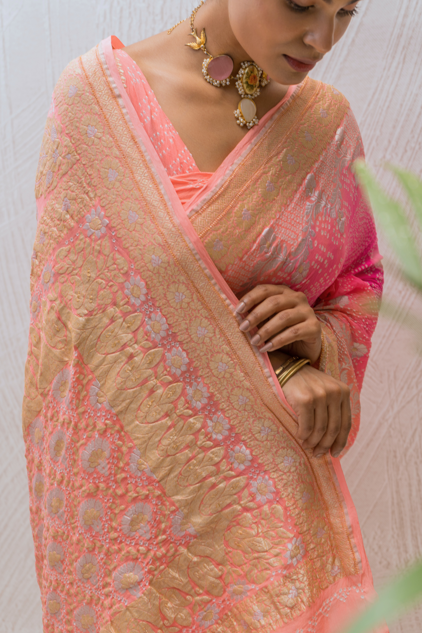 Georgette Sona Rupa Kadhua Ombre Peach-Pink Bandhej Saree
