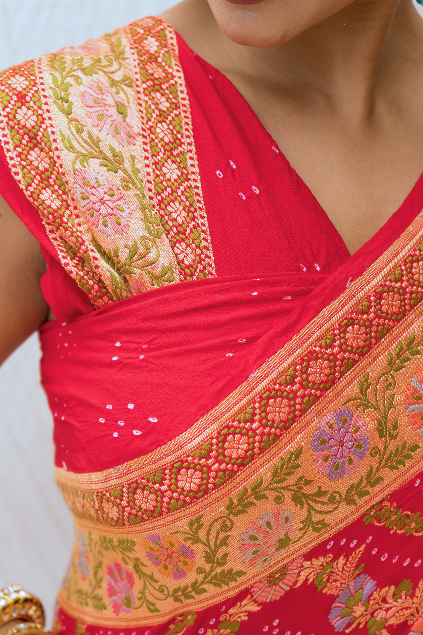 Georgette Neemzari Tilfi Jaal Red Bandhej Saree