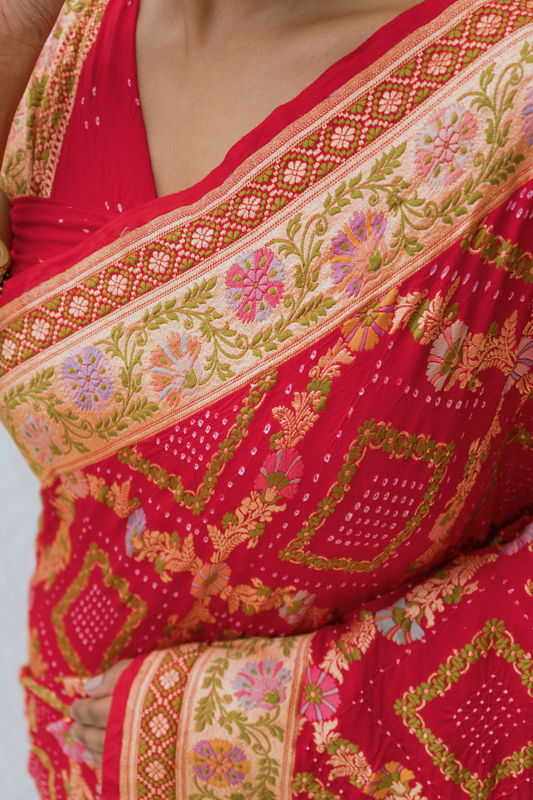 Georgette Neemzari Tilfi Jaal Red Bandhej Saree
