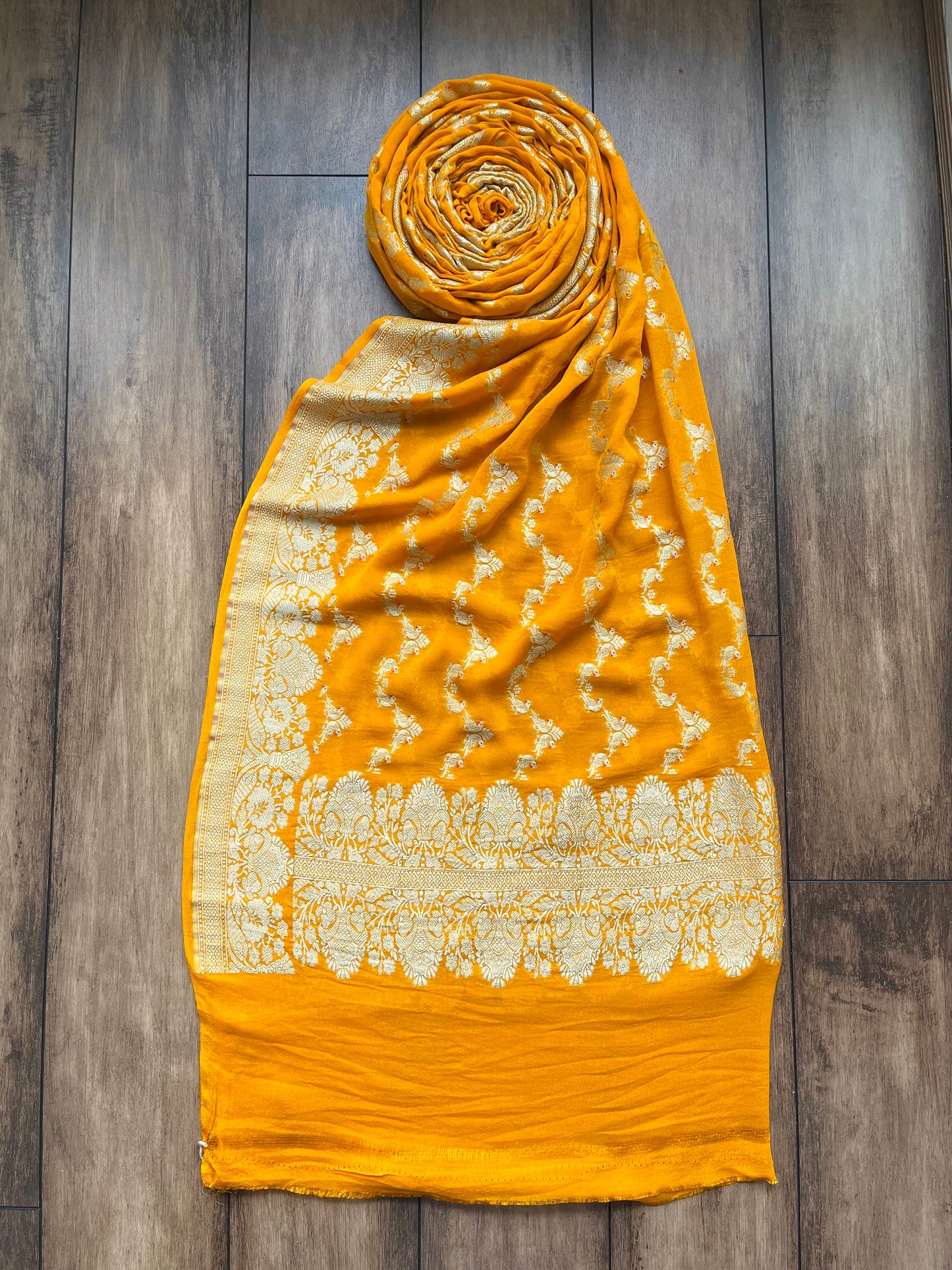 Khaddi Shikargah Yellow Dupatta