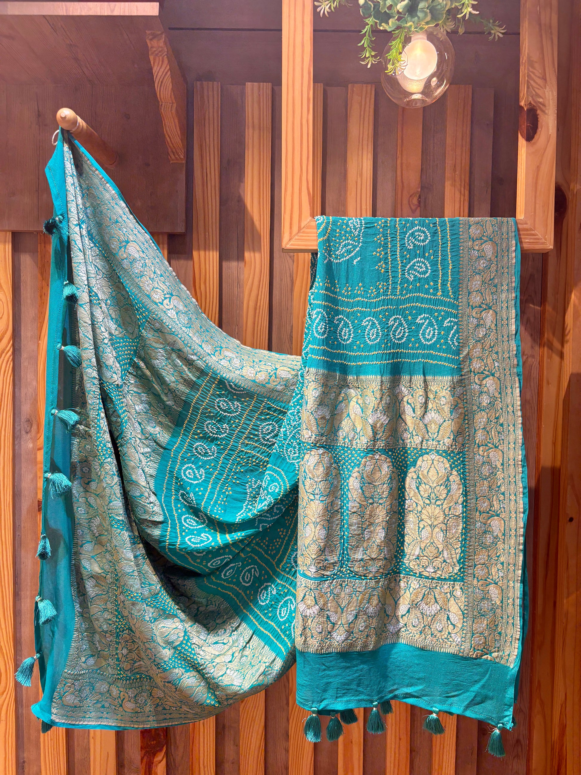 Firozi Sona Rupa Shikara Kadhwa Bandhej Dupatta – Umay Benaras