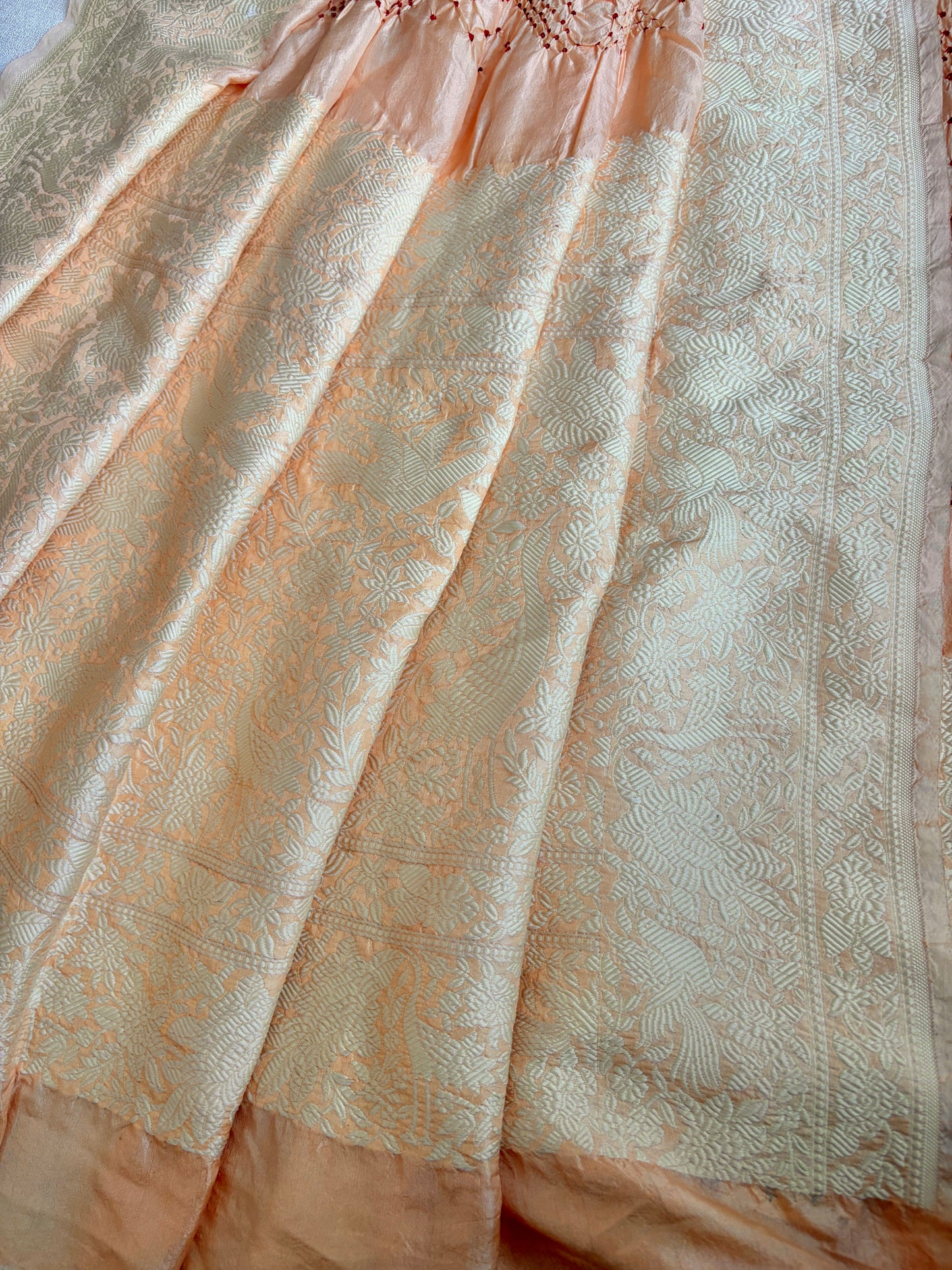Katan Parsi Red Rai Dana Beige Peach Bandhej Dupatta