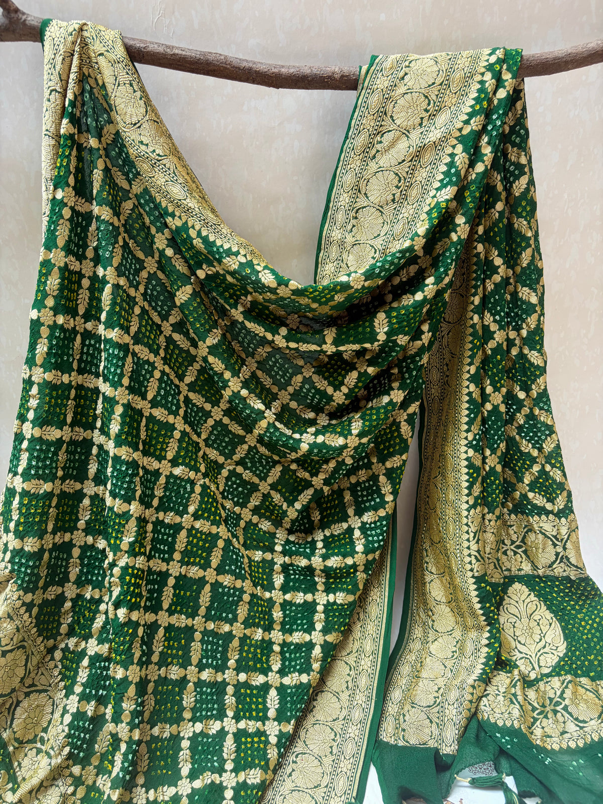 Georgette Jaal Weaving Bandhej Green Dupatta