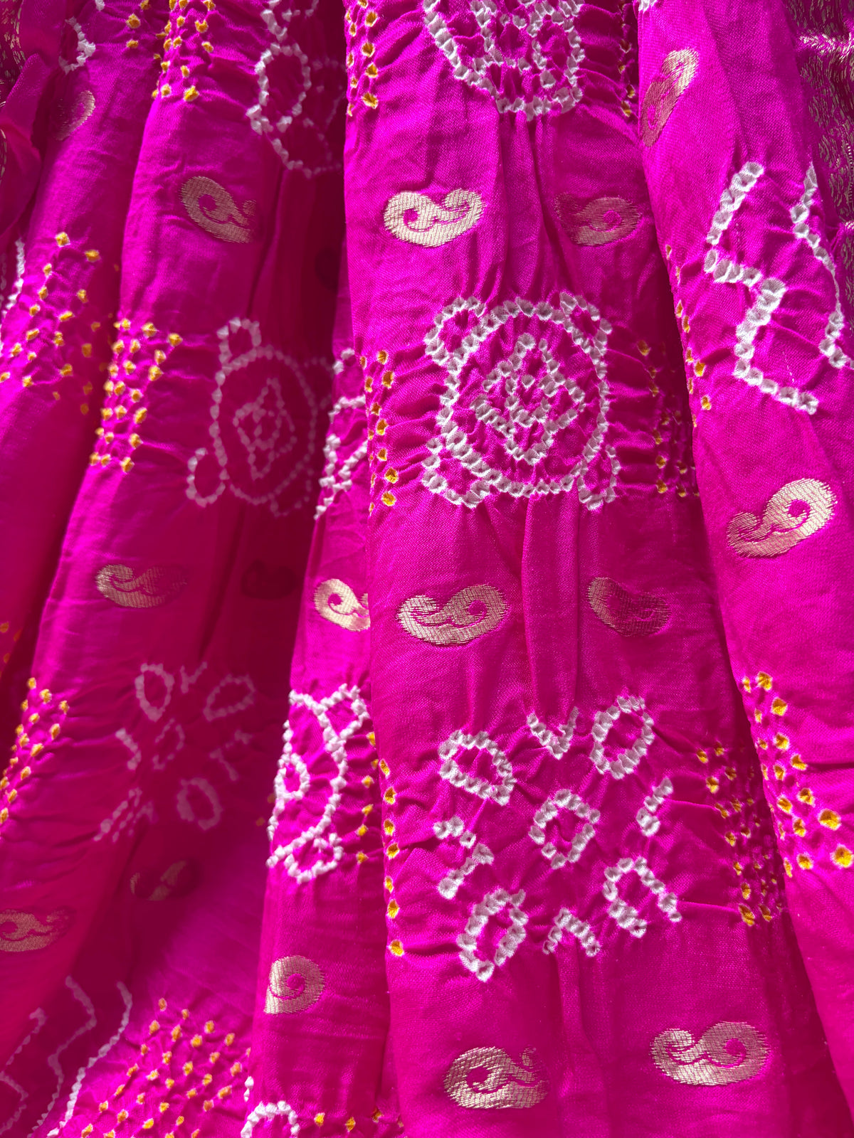 Gajji Naqshi Booti Rani Bandhej Dupatta