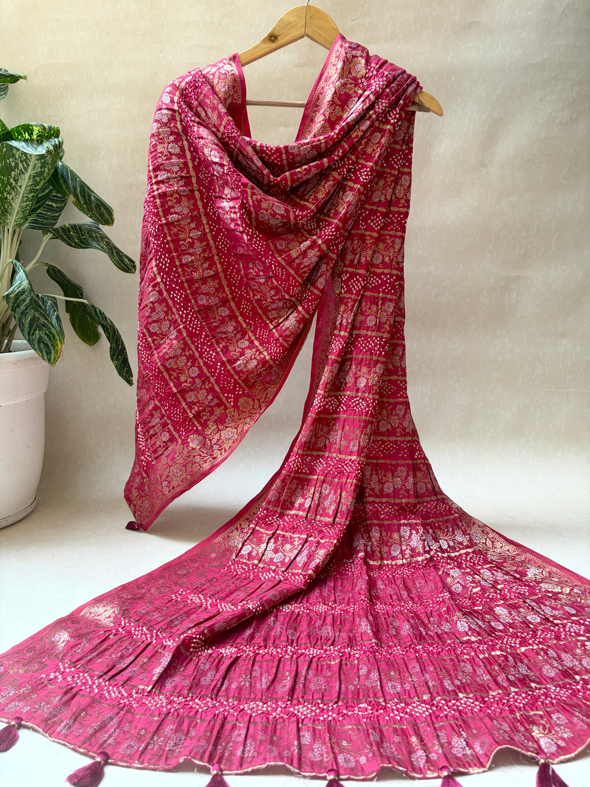 Chiniya Stripes Bandhej Dupatta (Magenta)