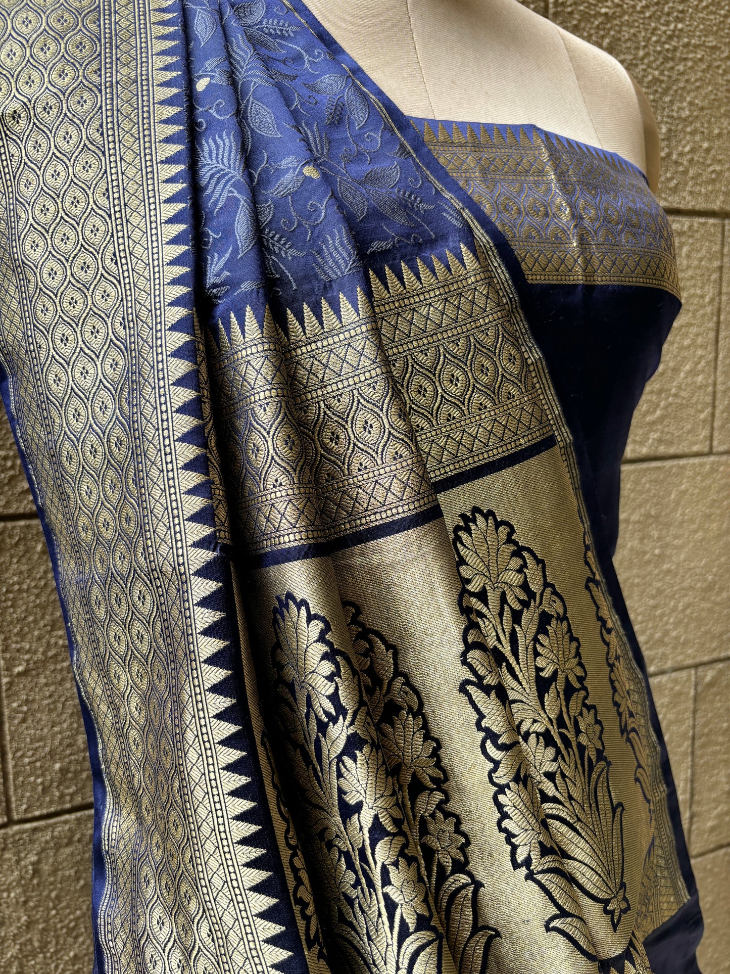 Blue Tanchoi Zari Saree