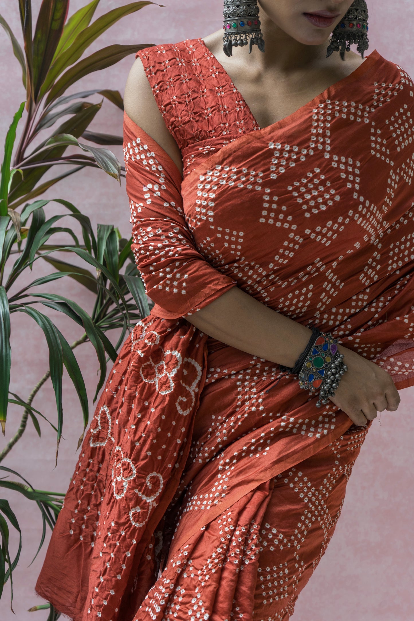 Chanderi Rai Dana Brick Red Bandhej Saree