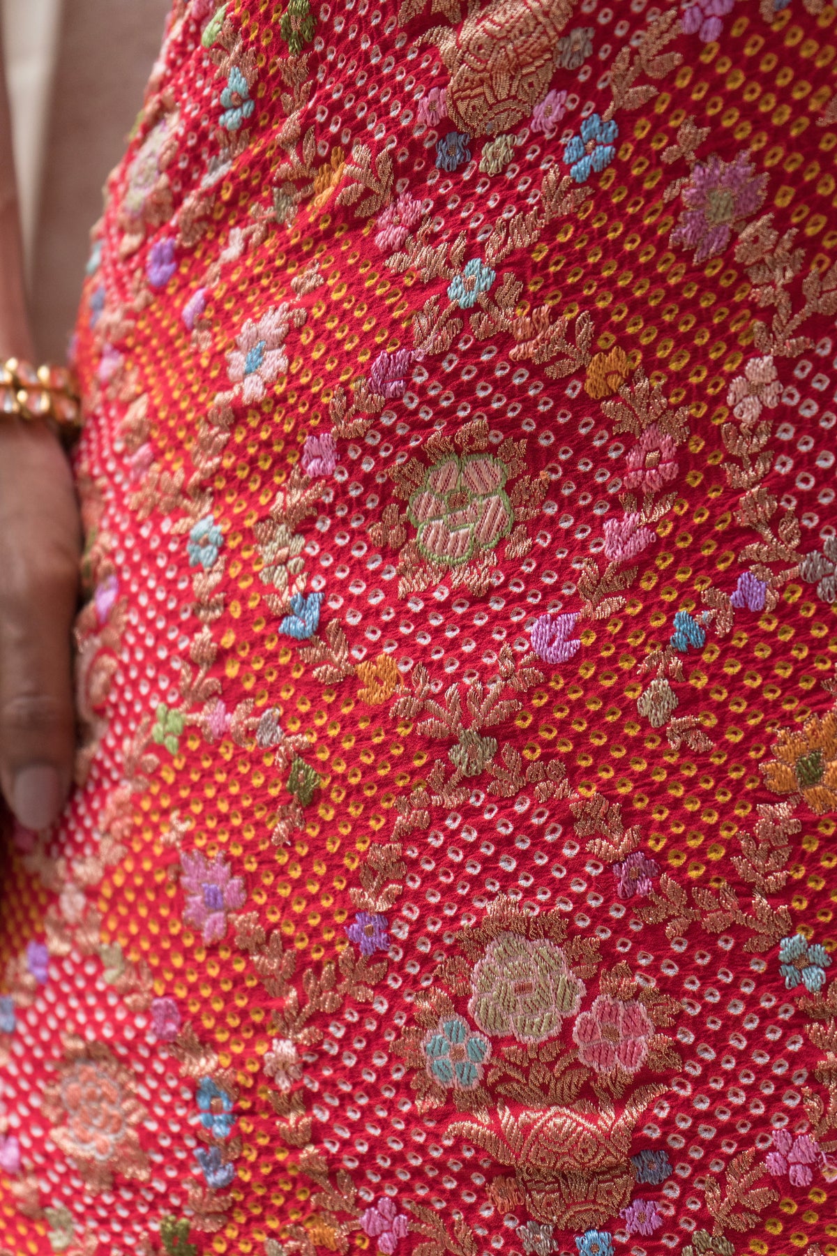 Real Zari Intricate Meenakari Jaal Red Bandhej