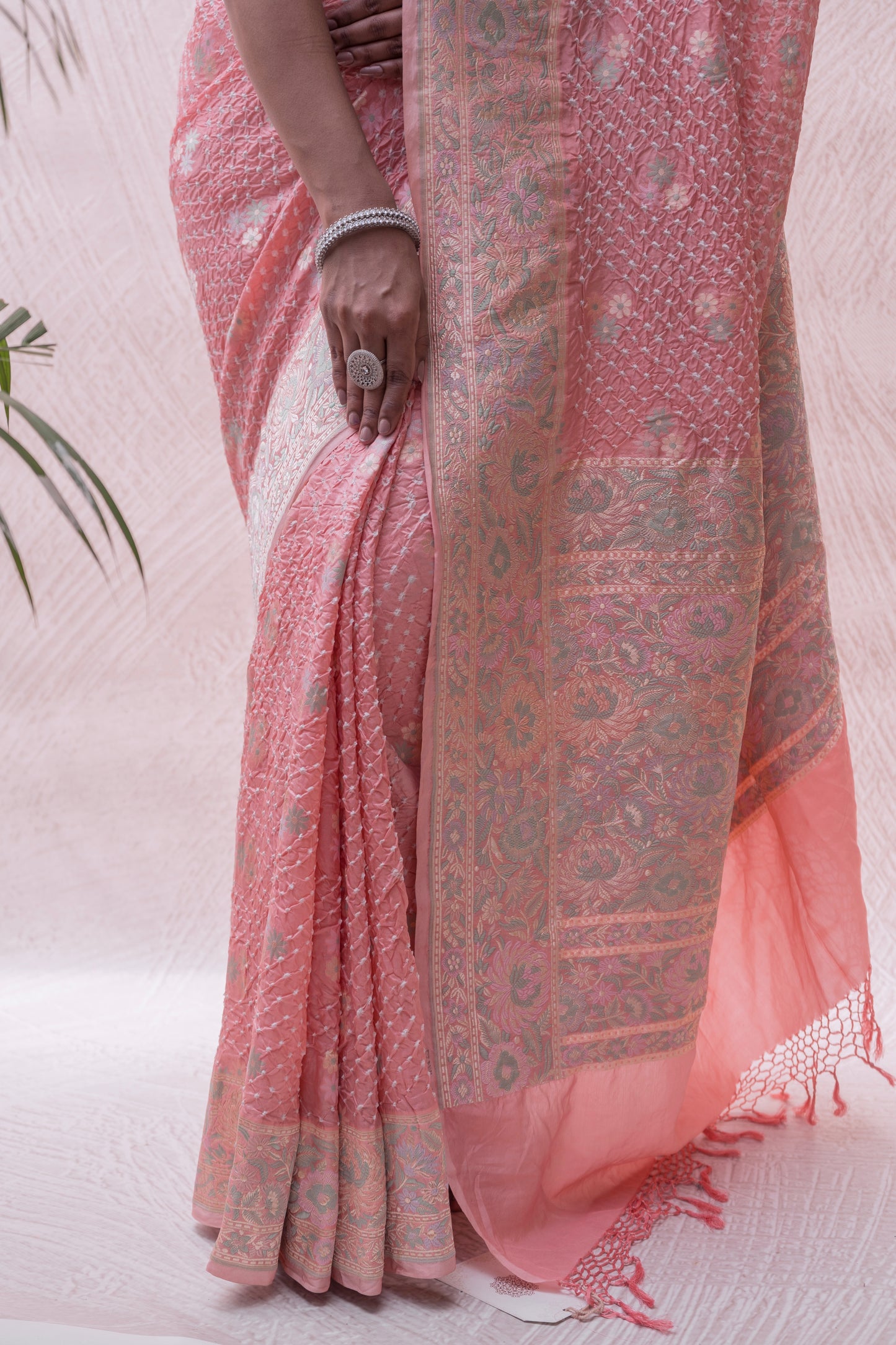 Katan Parsi Booti Pastel Peach Bandhej Saree