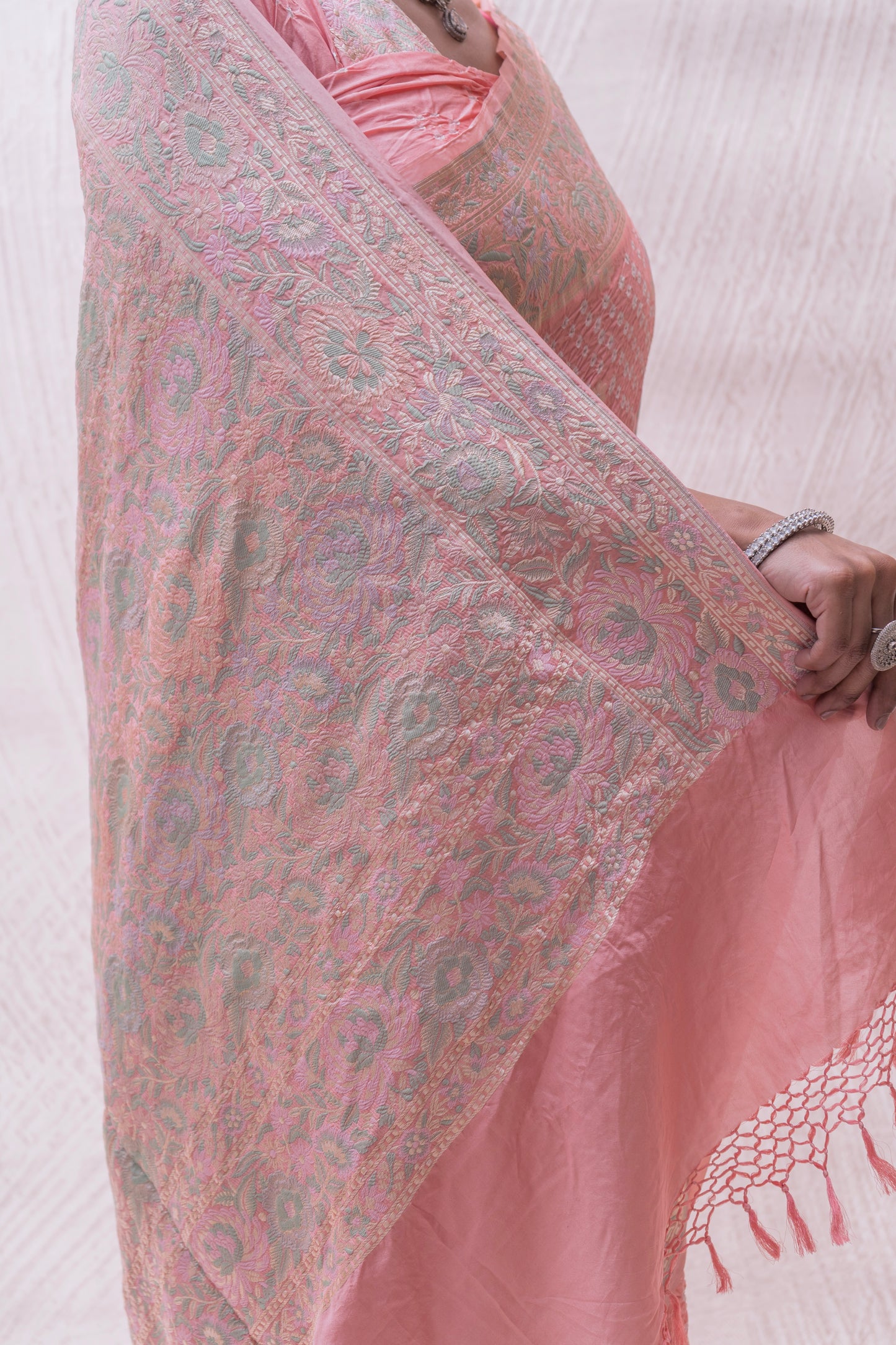 Katan Parsi Booti Pastel Peach Bandhej Saree