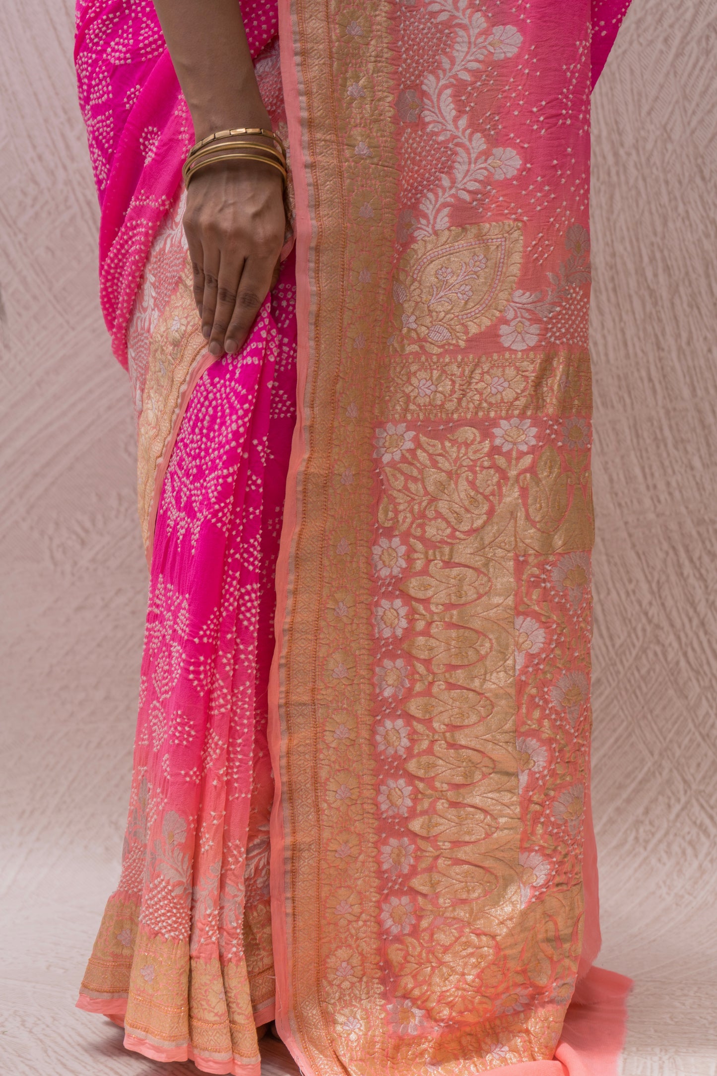 Georgette Sona Rupa Kadhua Ombre Peach-Pink Bandhej Saree