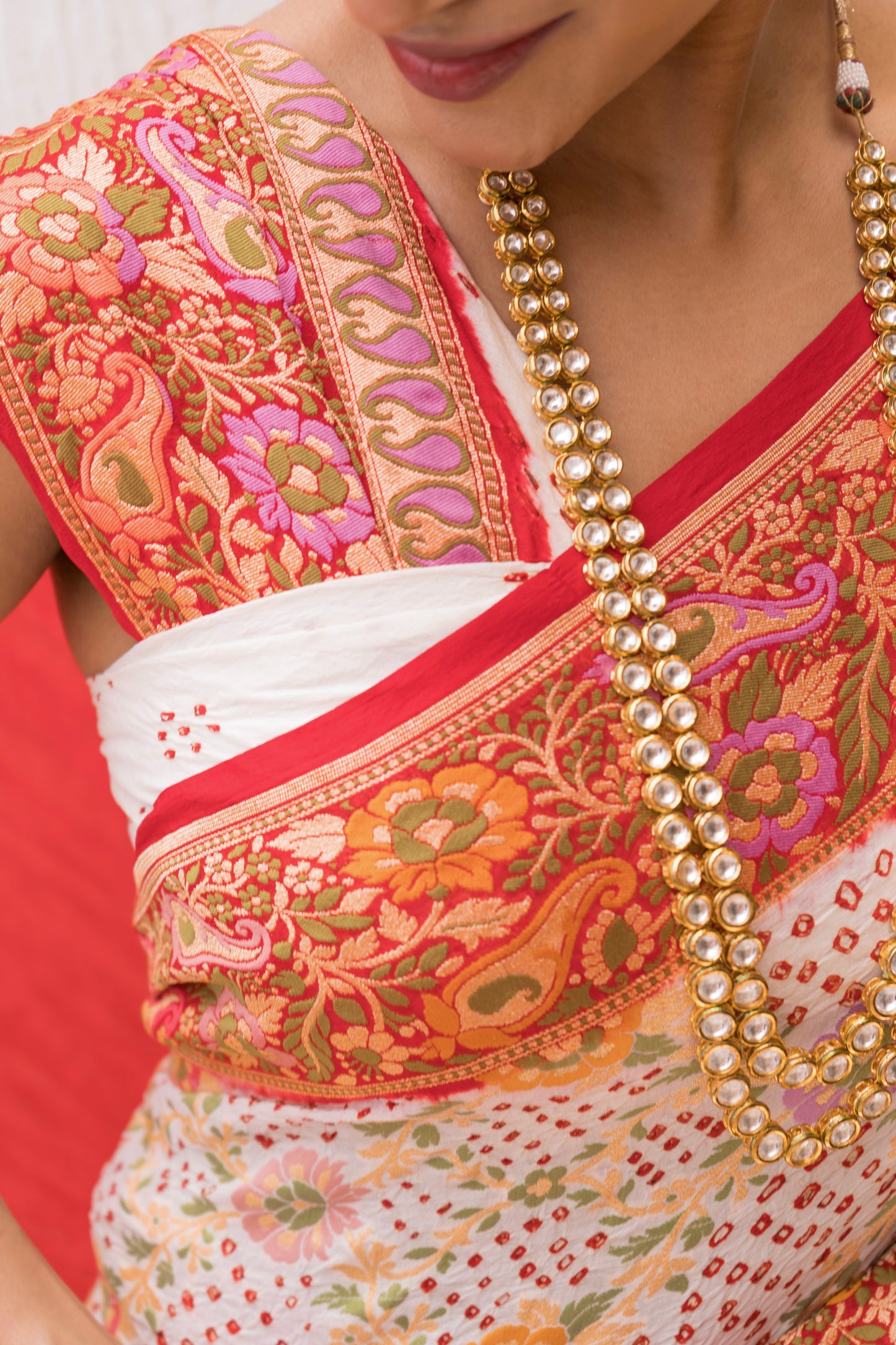 Georgette Floral Jaal Meenakari Bandhej White-Red Saree