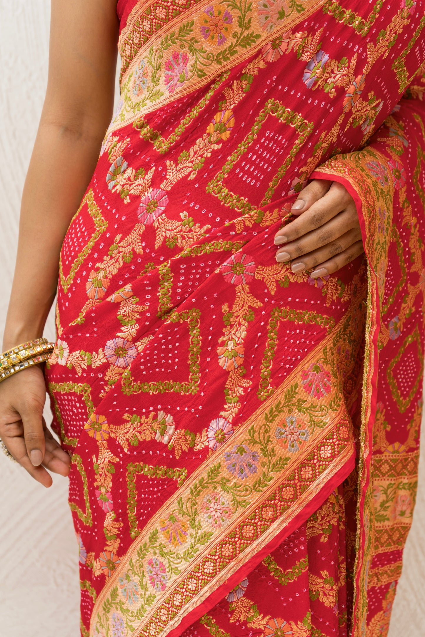 Georgette Neemzari Tilfi Jaal Red Bandhej Saree