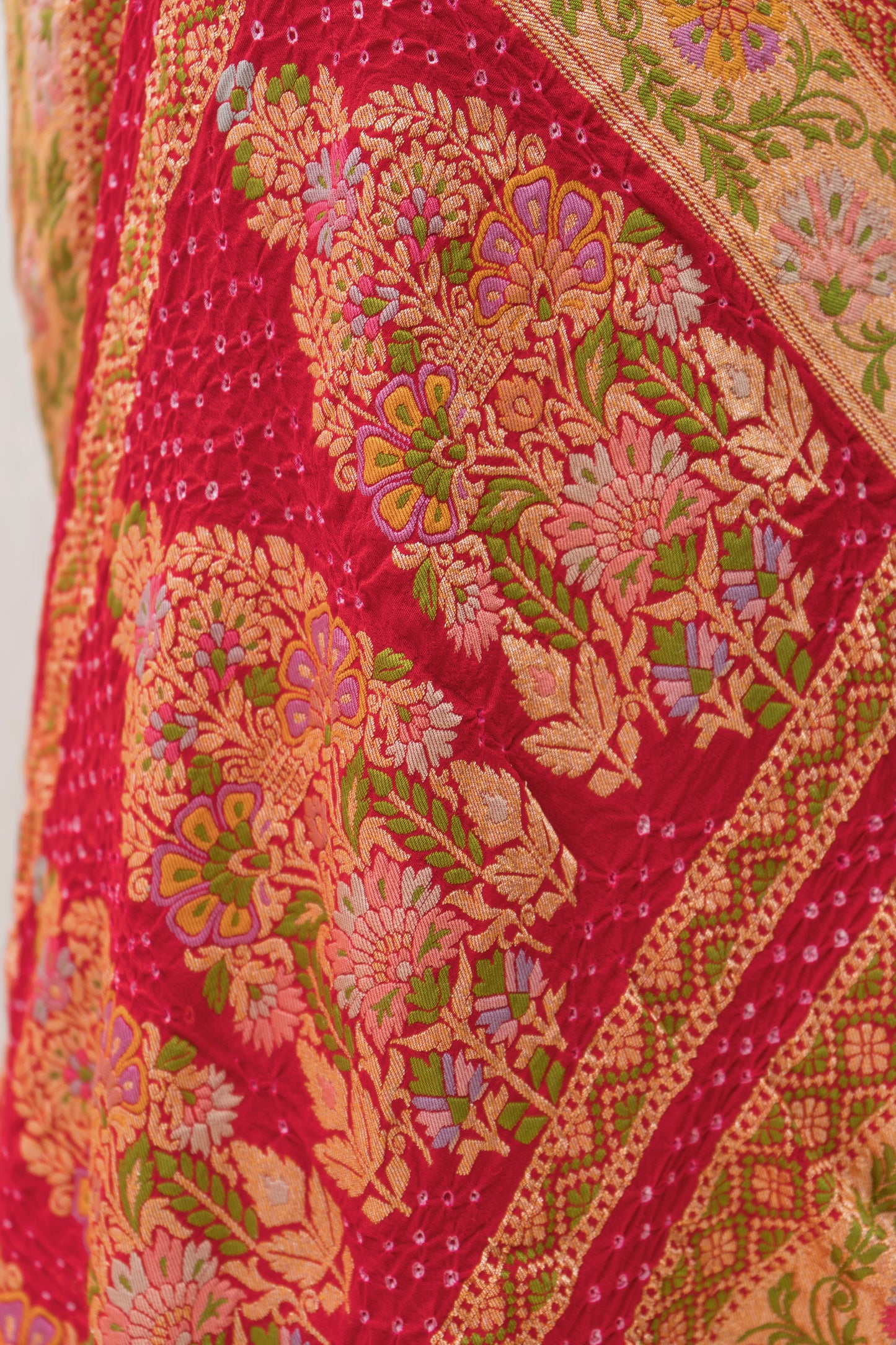 Georgette Neemzari Tilfi Jaal Red Bandhej Saree