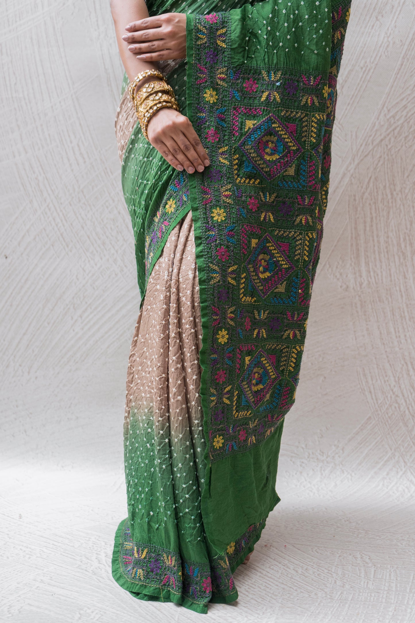 Moonga Kantha Embroidery Ombre Grey-Green Bandhej Saree
