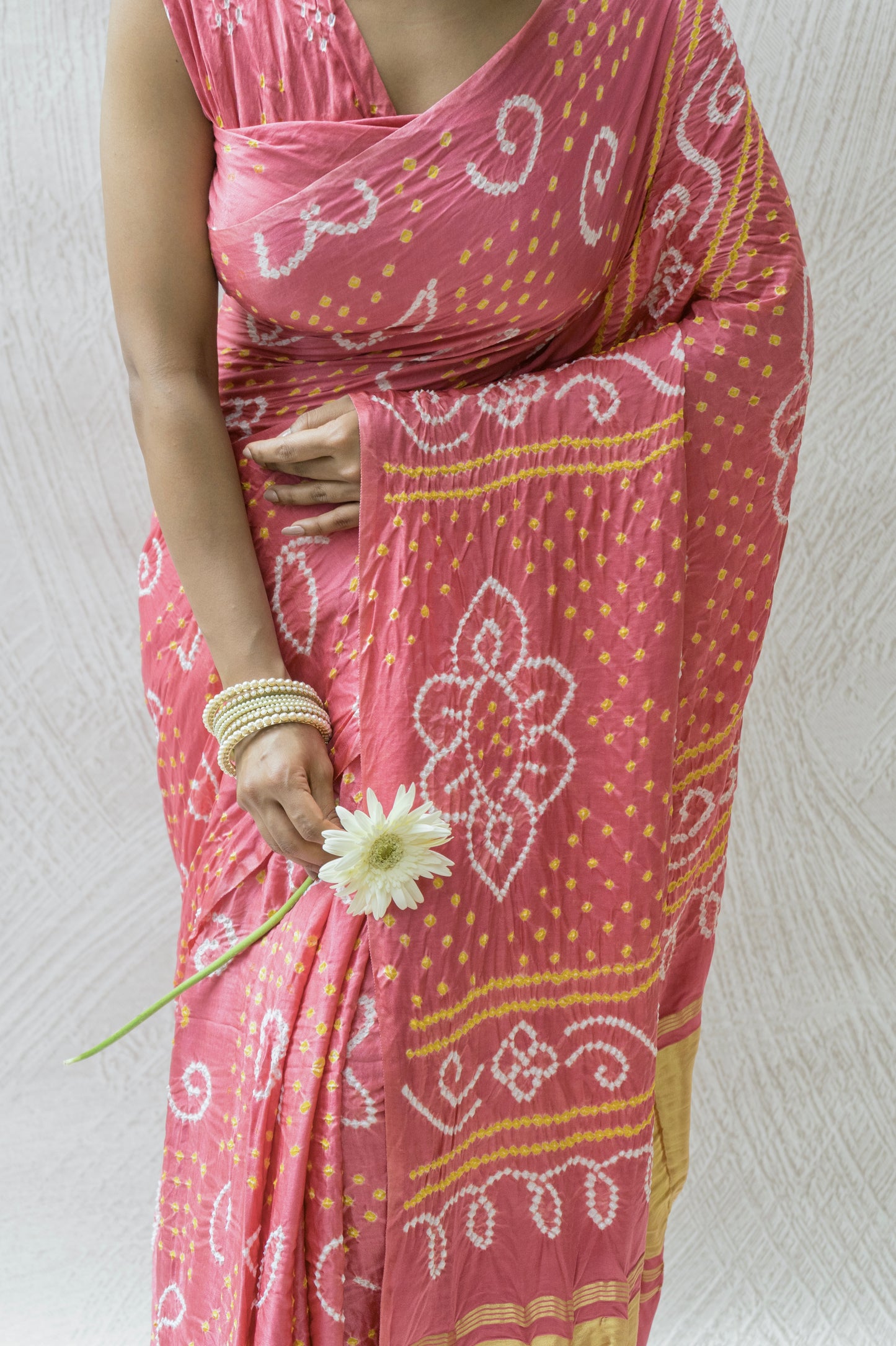 Gajji Rai Dana Pink Bandhej Saree