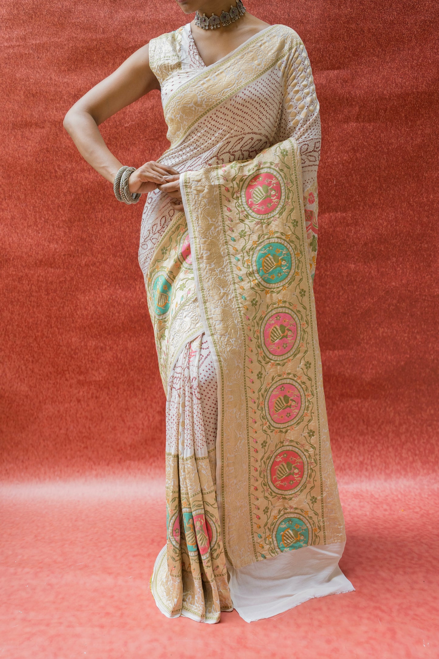 Georgette Figure Weaving Meenakari Skirt Border White Bandhej Saree