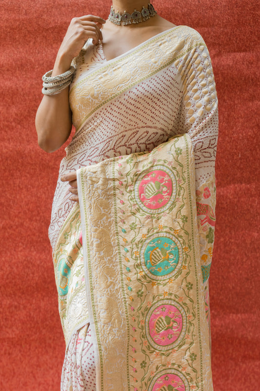 Georgette Figure Weaving Meenakari Skirt Border White Bandhej Saree