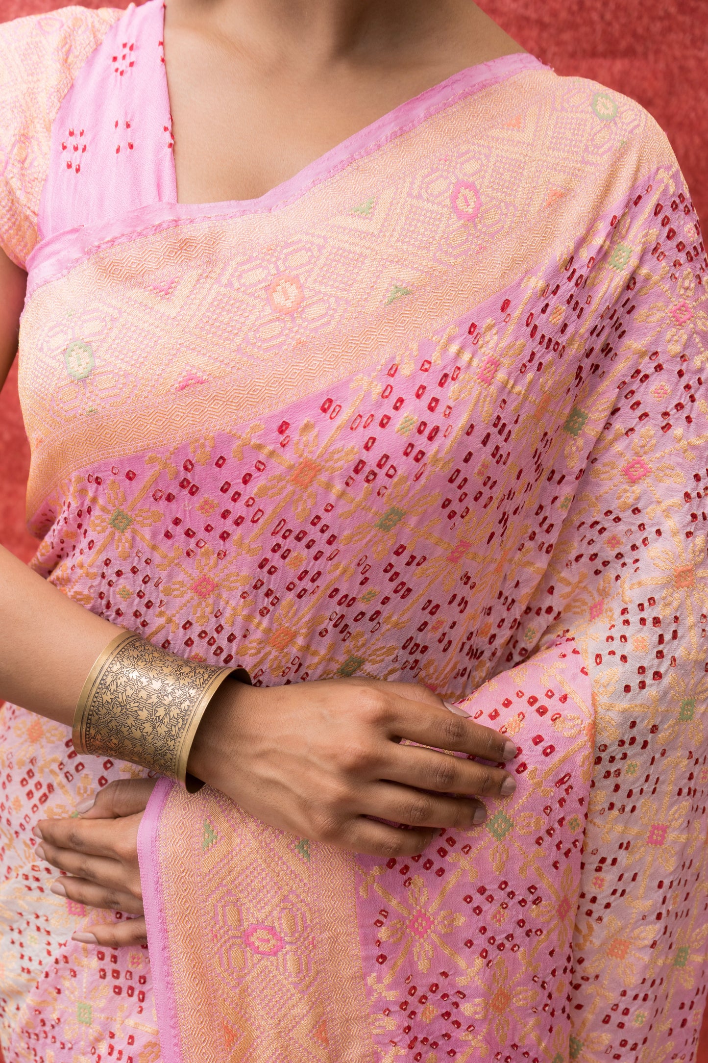 Georgette Patola Meenakari White-Pink Ombre Bandhej Saree