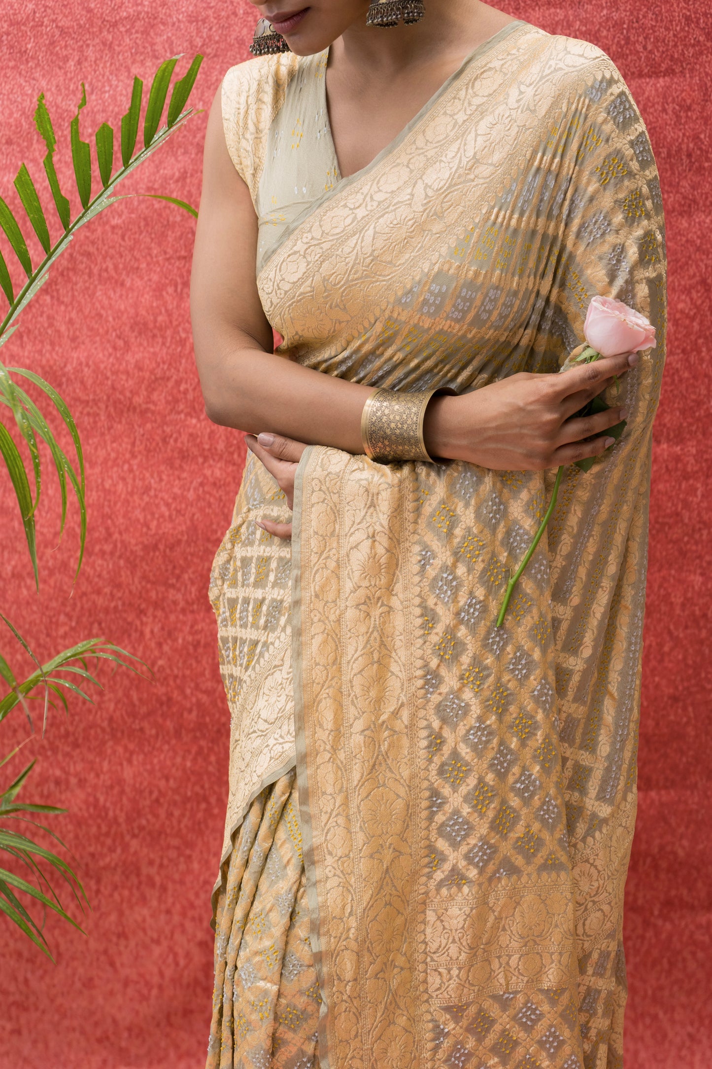 Georgette Neemzari Jaal Grey Bandhej Saree