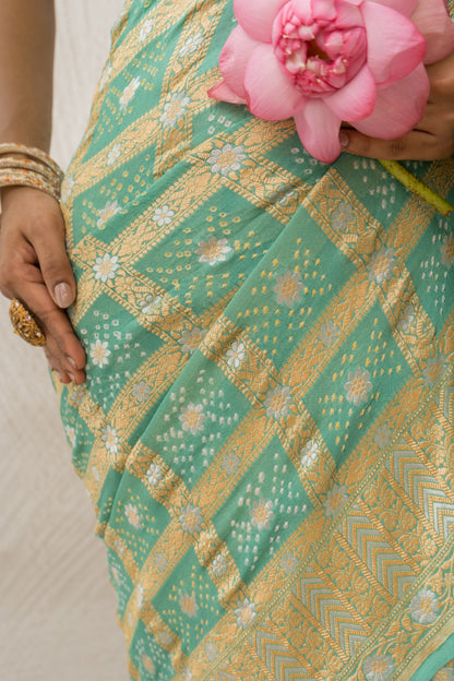 Georgette Sona Rupa Checks Sea Green Bandhej Saree